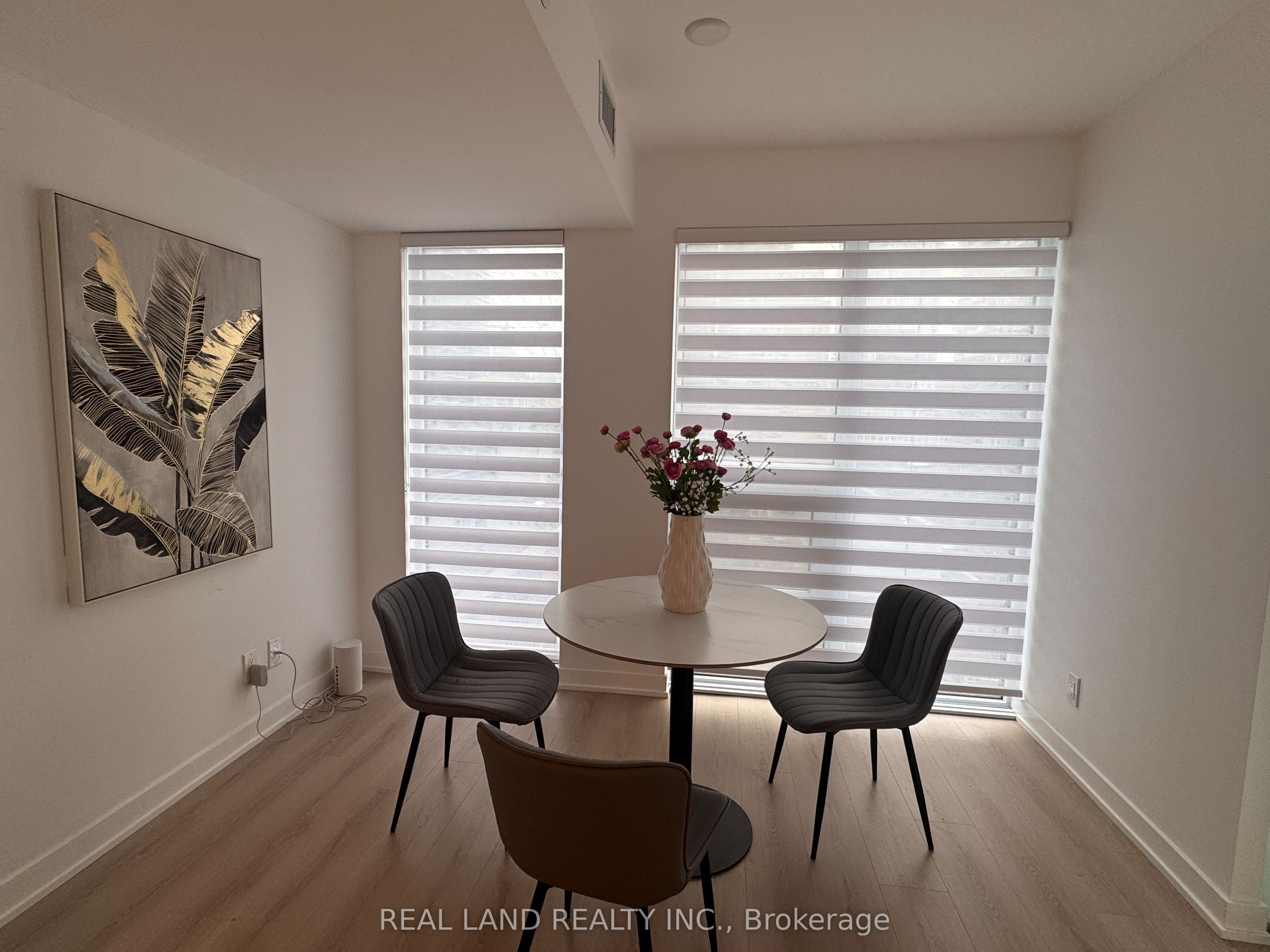 100 Queen Street E 1603, Toronto, ON M5C 0B5 photo 3