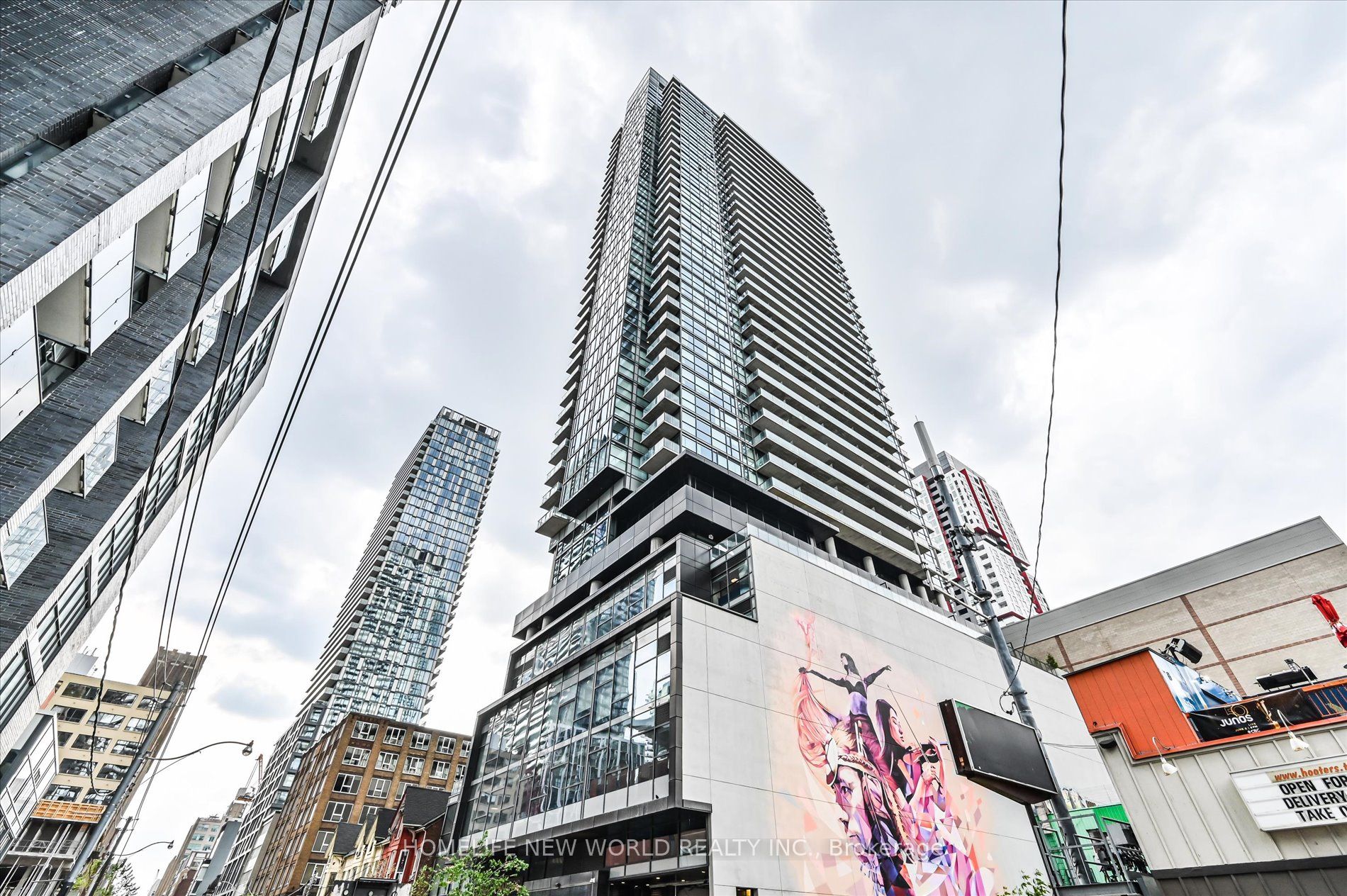 290 Adelaide Street W 2903, Toronto, ON M5V 1P6 photo 2
