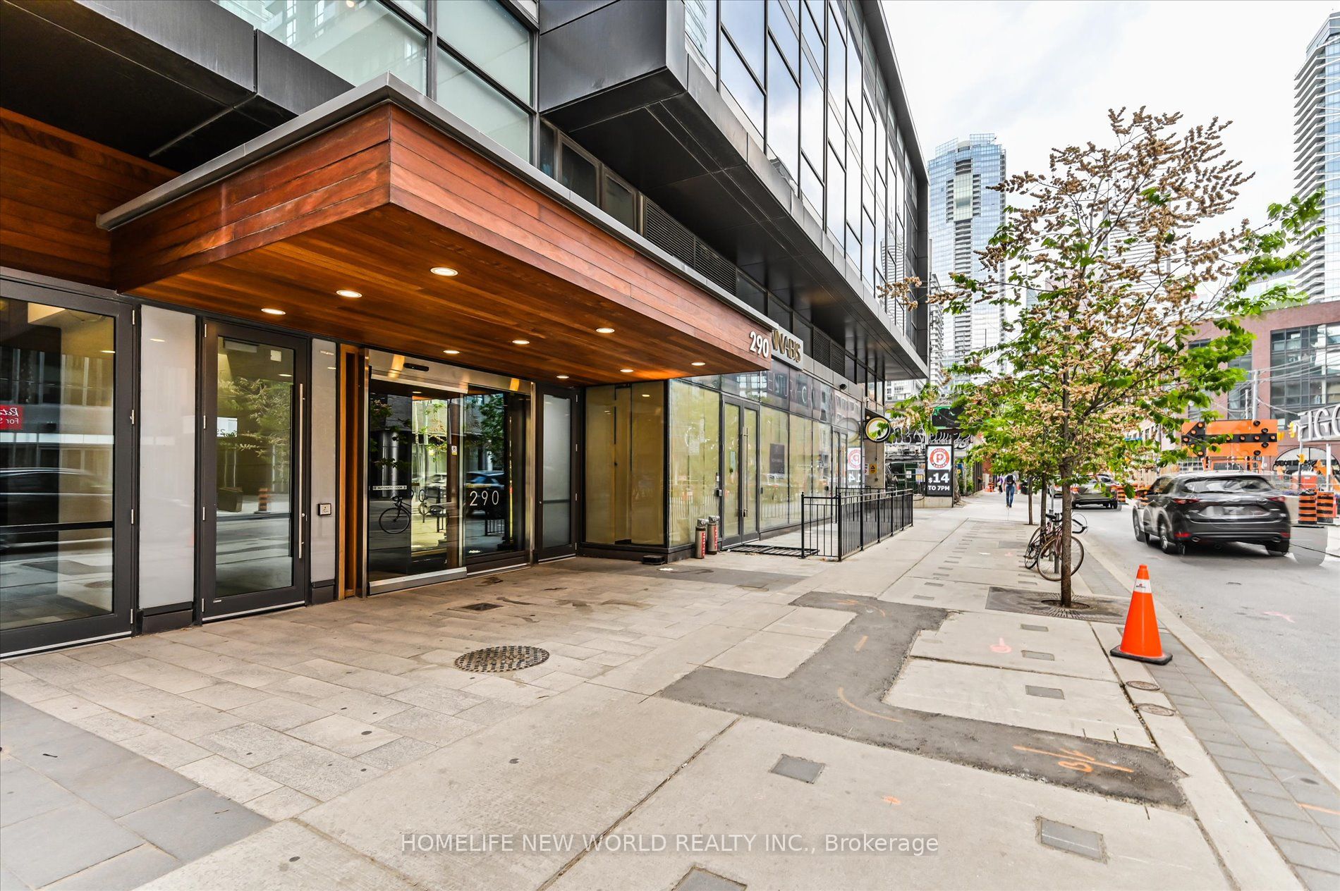 290 Adelaide Street W 2903, Toronto, ON M5V 1P6 photo 3