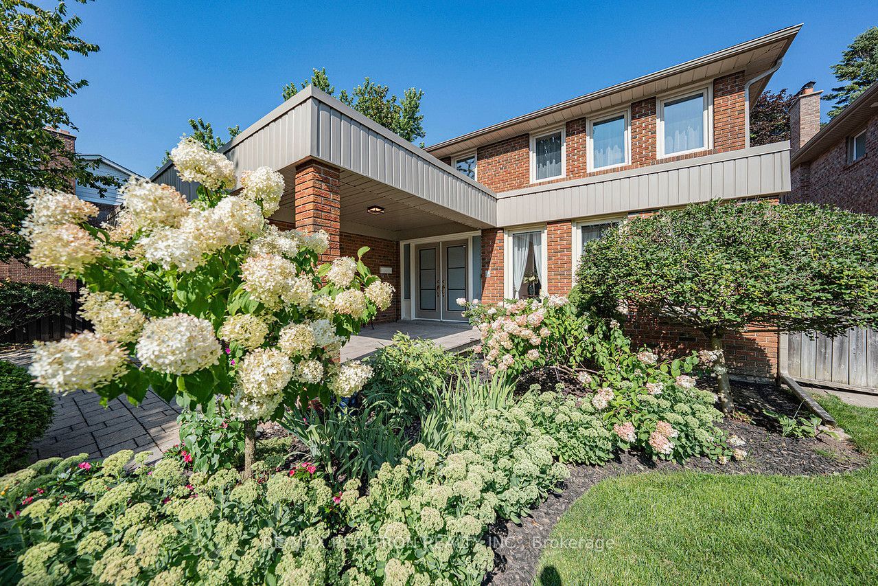 77 Mossgrove Trail, Toronto, ON M2L 2W2 photo 5