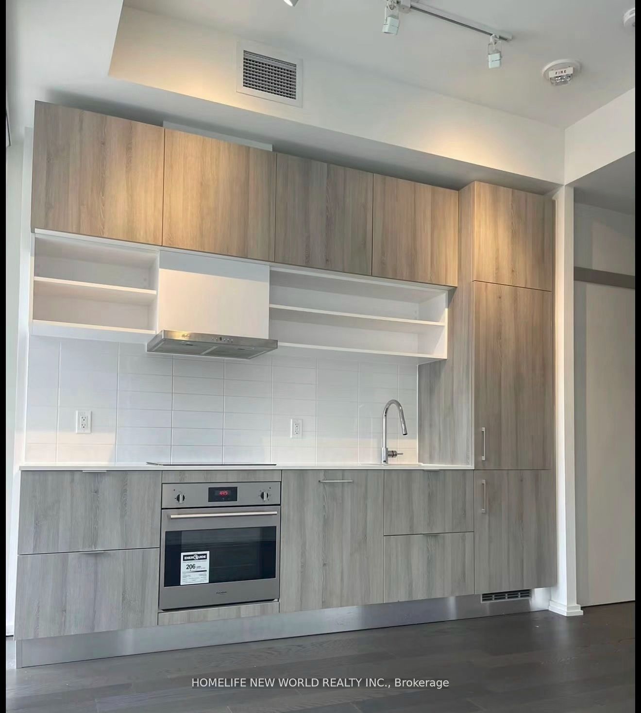5 soudan Avenue 1113, Toronto, ON M4S 0B1