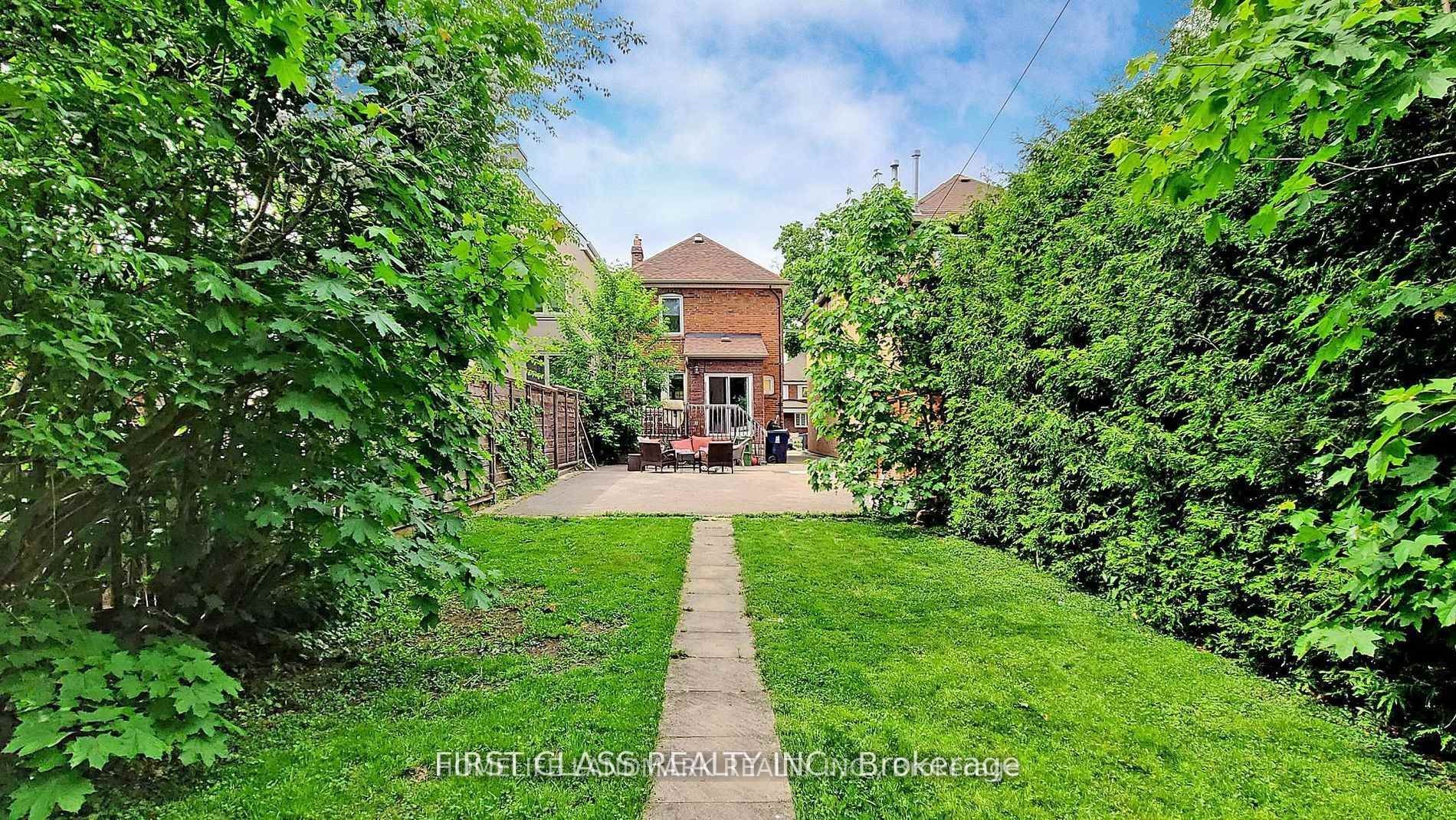 203 Melrose Avenue, Toronto, ON M5M 1Y9 photo 2