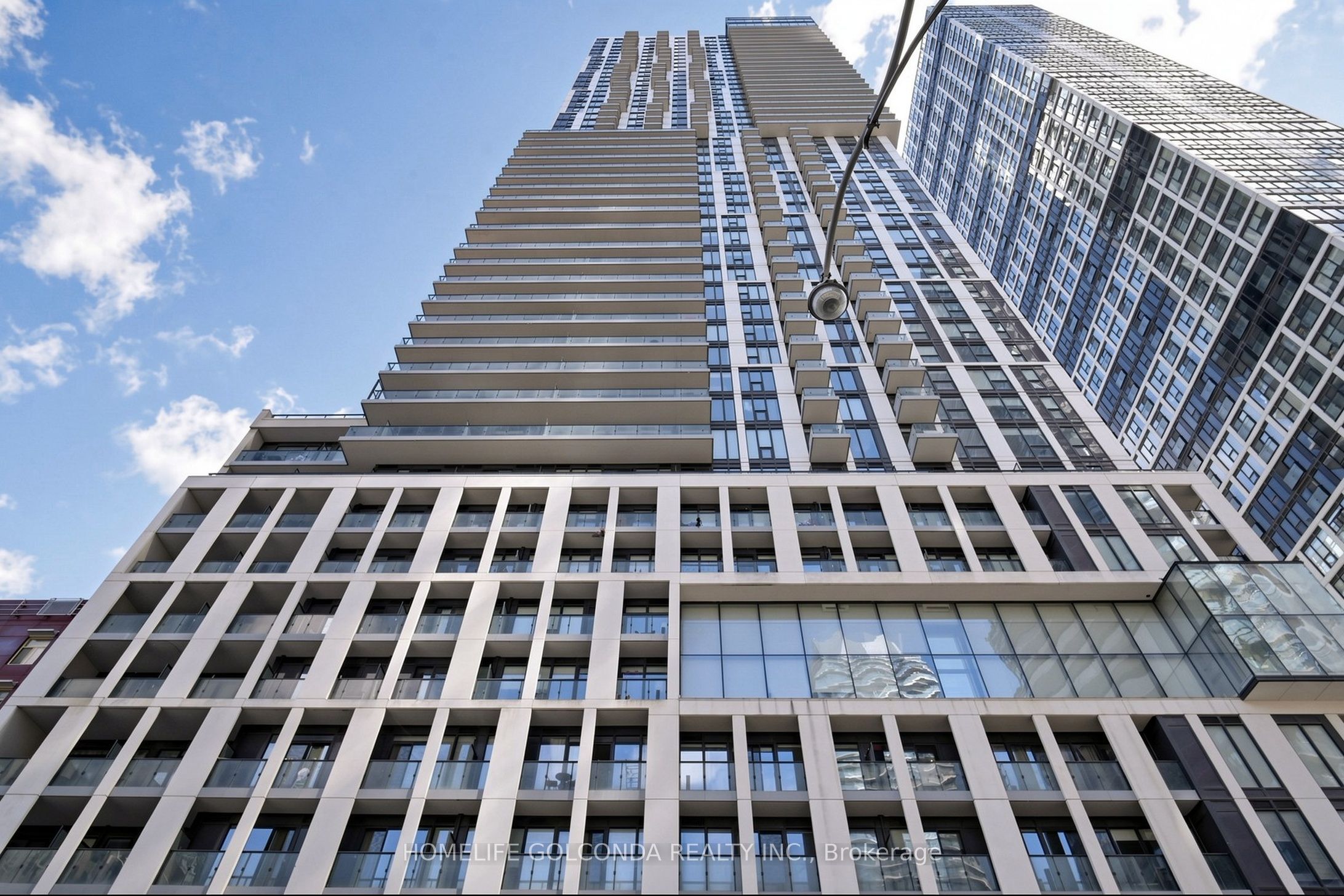 251 Jarvis Street 2714, Toronto, ON M5B 0C3 photo 4