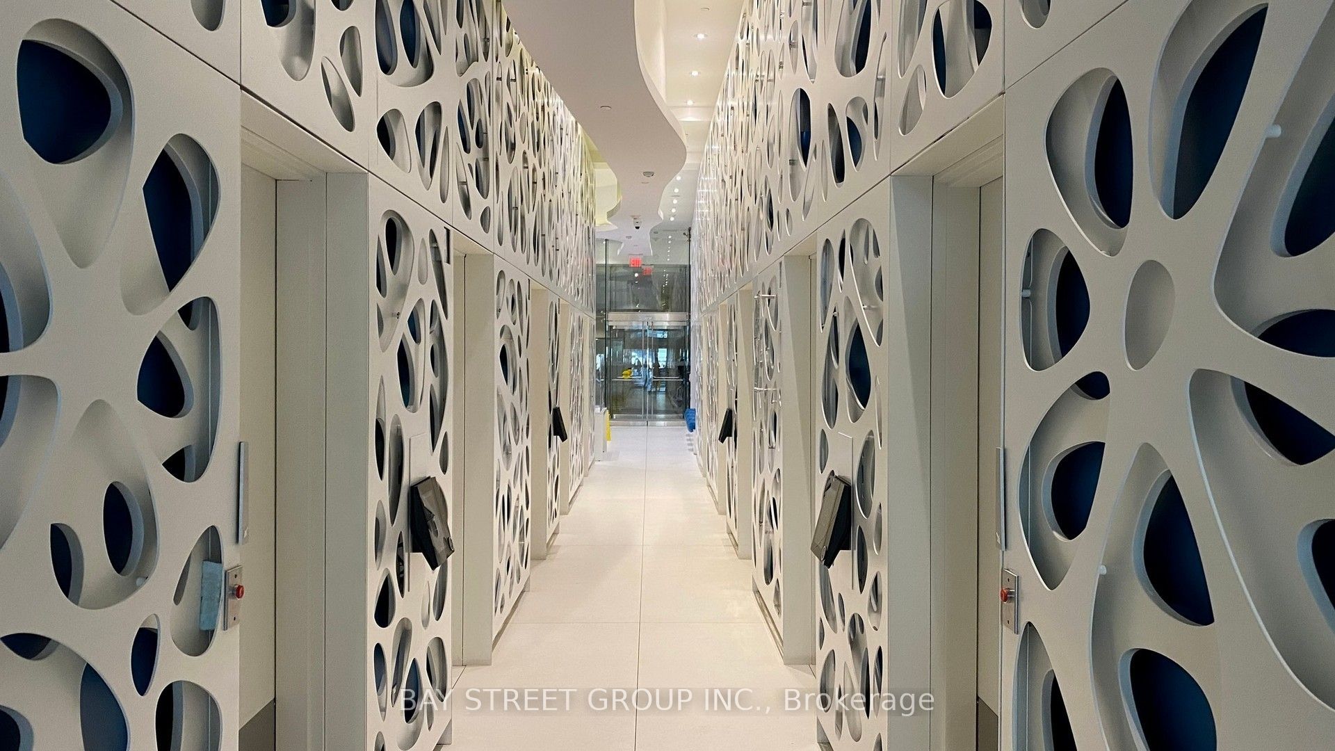 1 bloor Street E 1605, Toronto, ON M4W 0A8 photo 2
