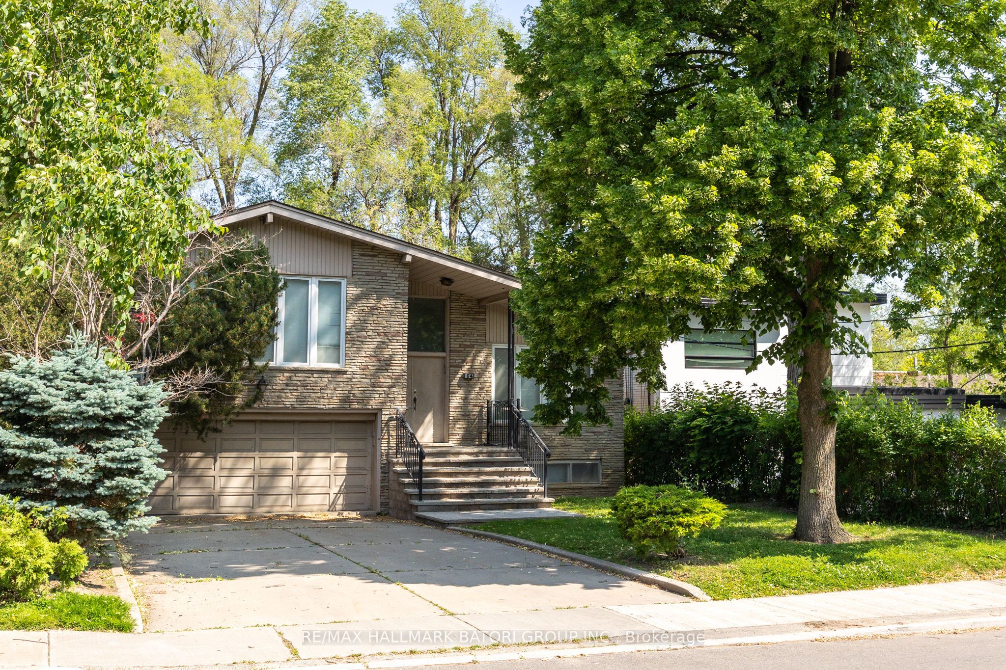64 Prue Avenue, Toronto, ON M6B 1R5