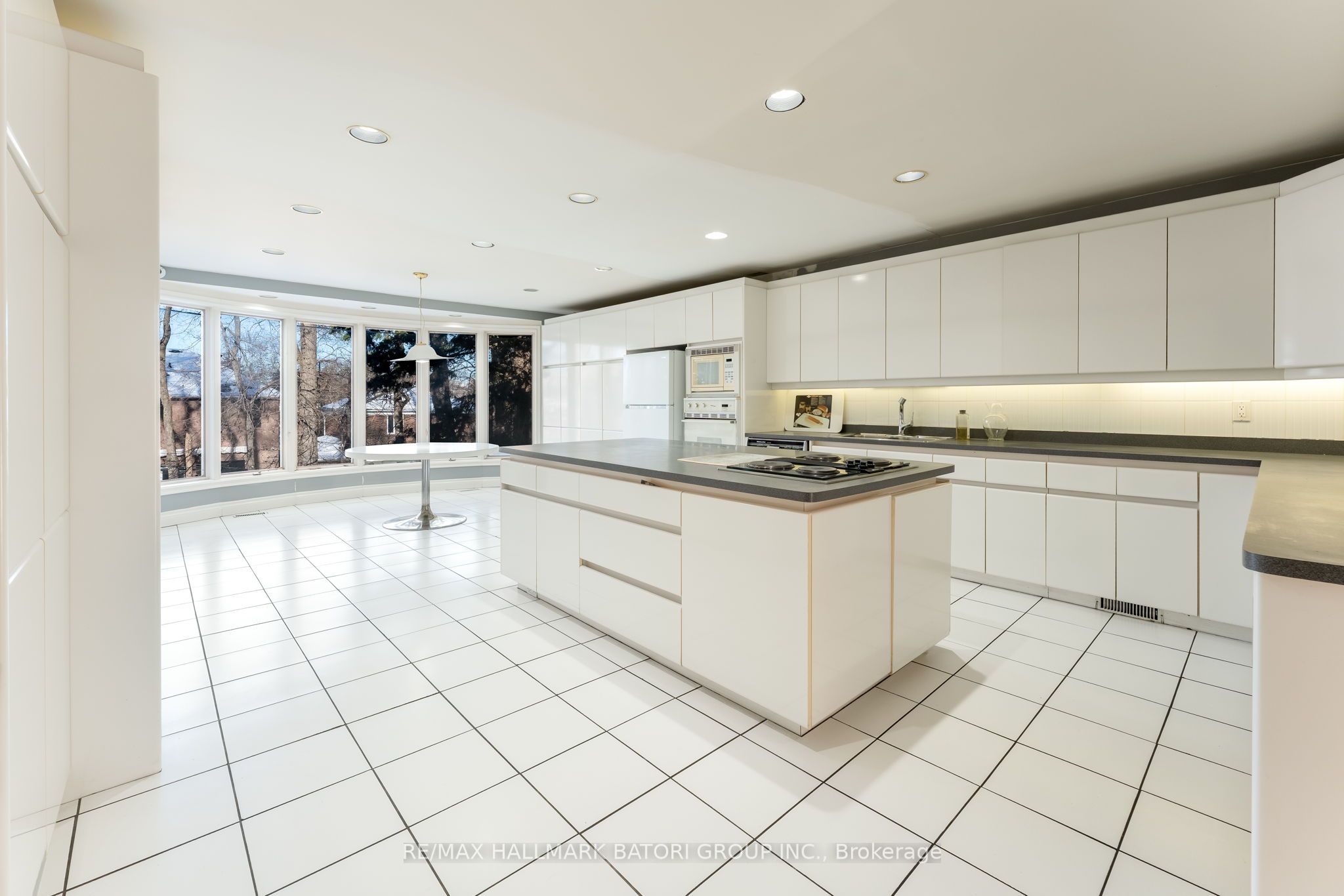64 Prue Avenue, Toronto, ON M6B 1R5 photo 2