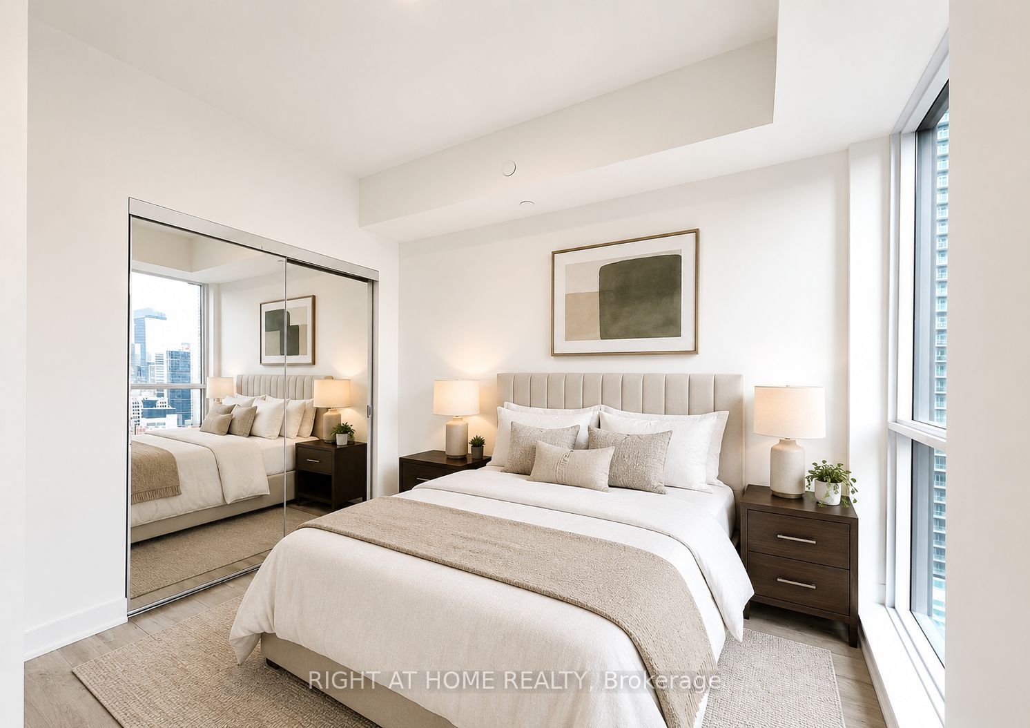 327 KING Street W 2301, Toronto, ON M5V 1J5 photo 4