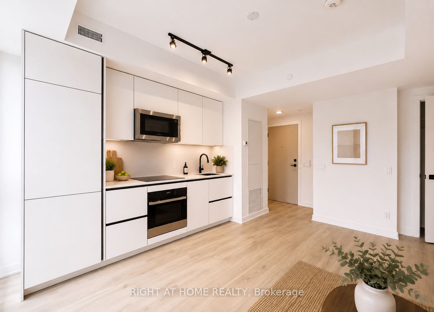 327 KING Street W 2301, Toronto, ON M5V 1J5 photo 5