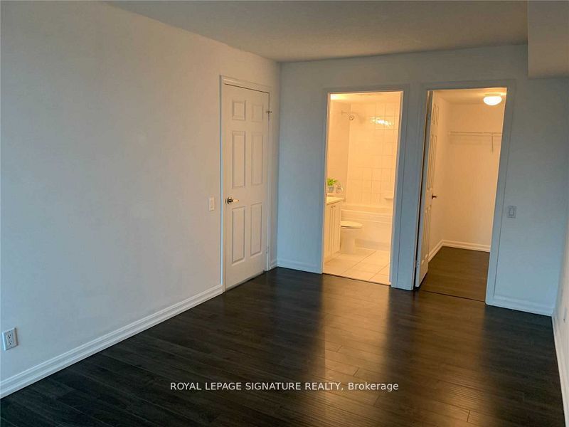8 Hillcrest Avenue 2801, Toronto, ON M2N 6Y6 photo 4