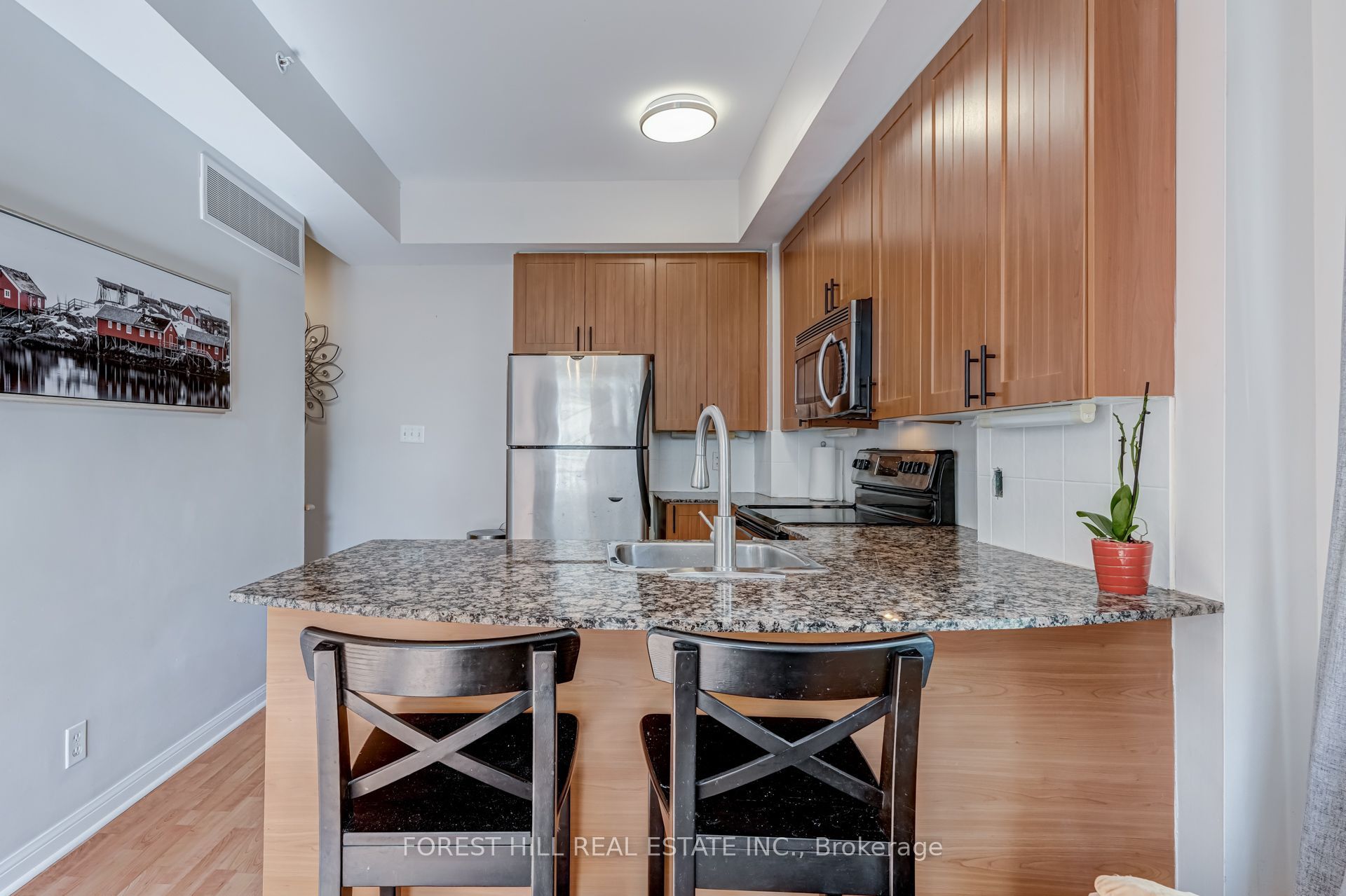68 Carr Street TH 3, Toronto, ON M5T 1B7 photo 5