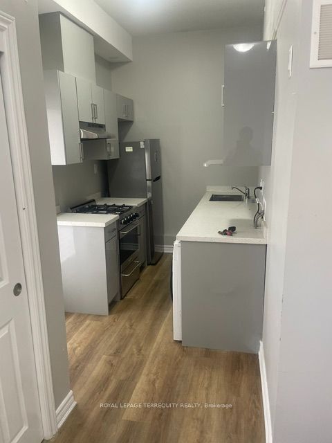 646 Lansdowne Avenue 3, Toronto, ON M6H 3Y7 photo 5