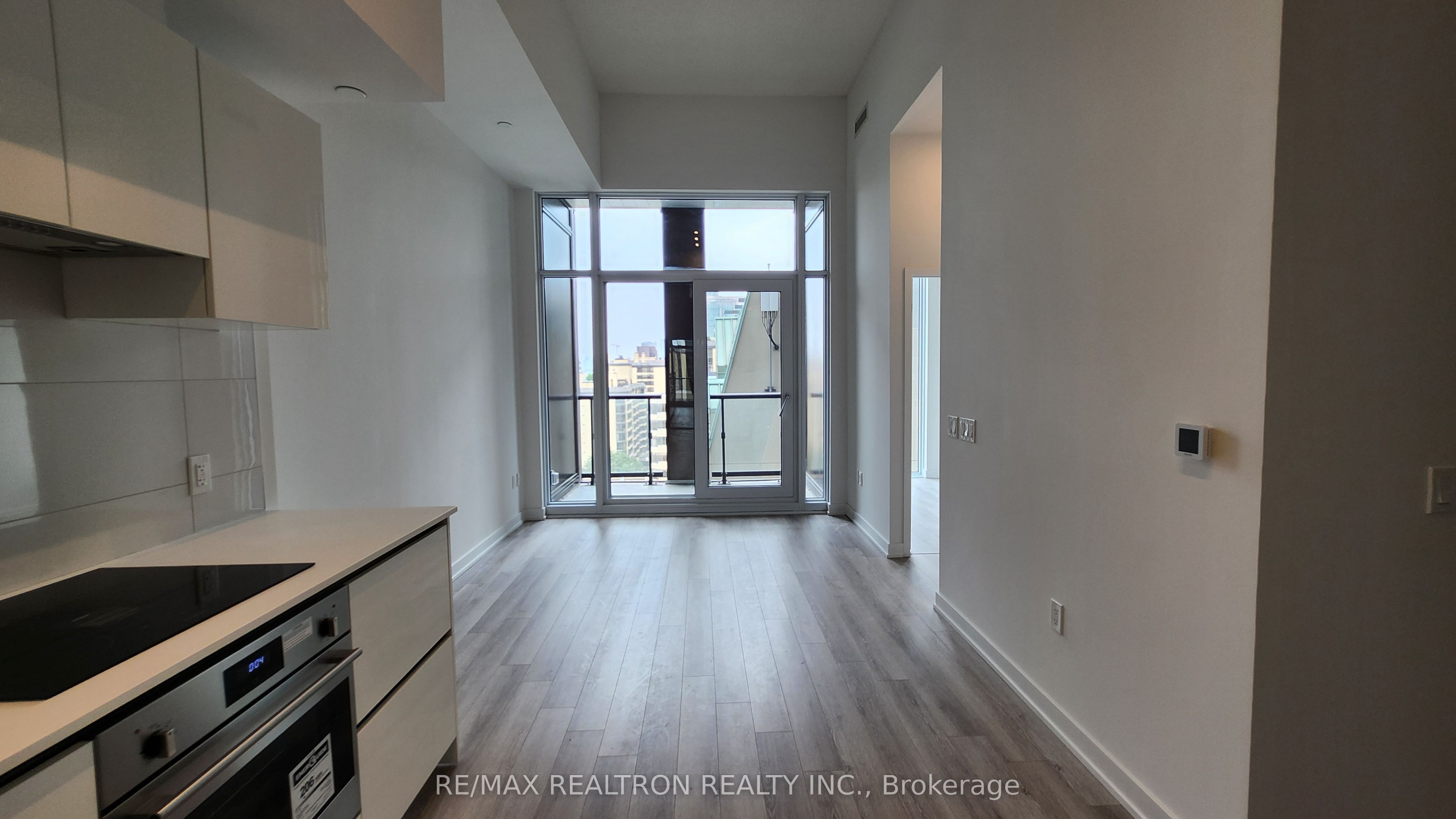 238 Simcoe Street 1120, Toronto, ON M5T 0E2 photo 4