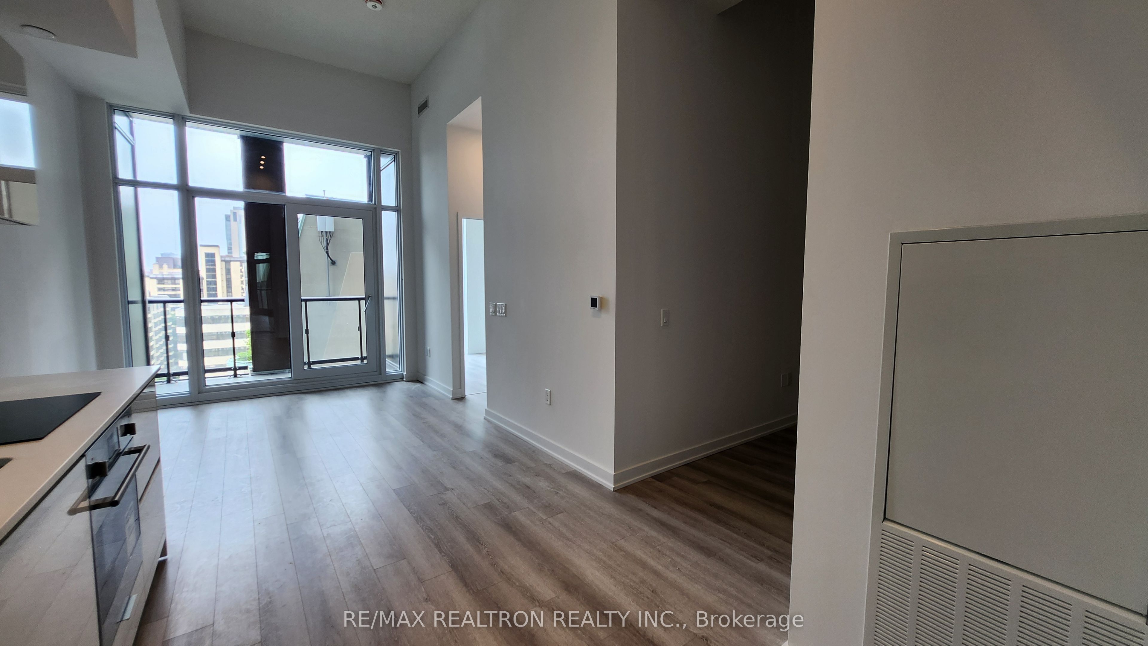 238 Simcoe Street 1120, Toronto, ON M5T 0E2 photo 5