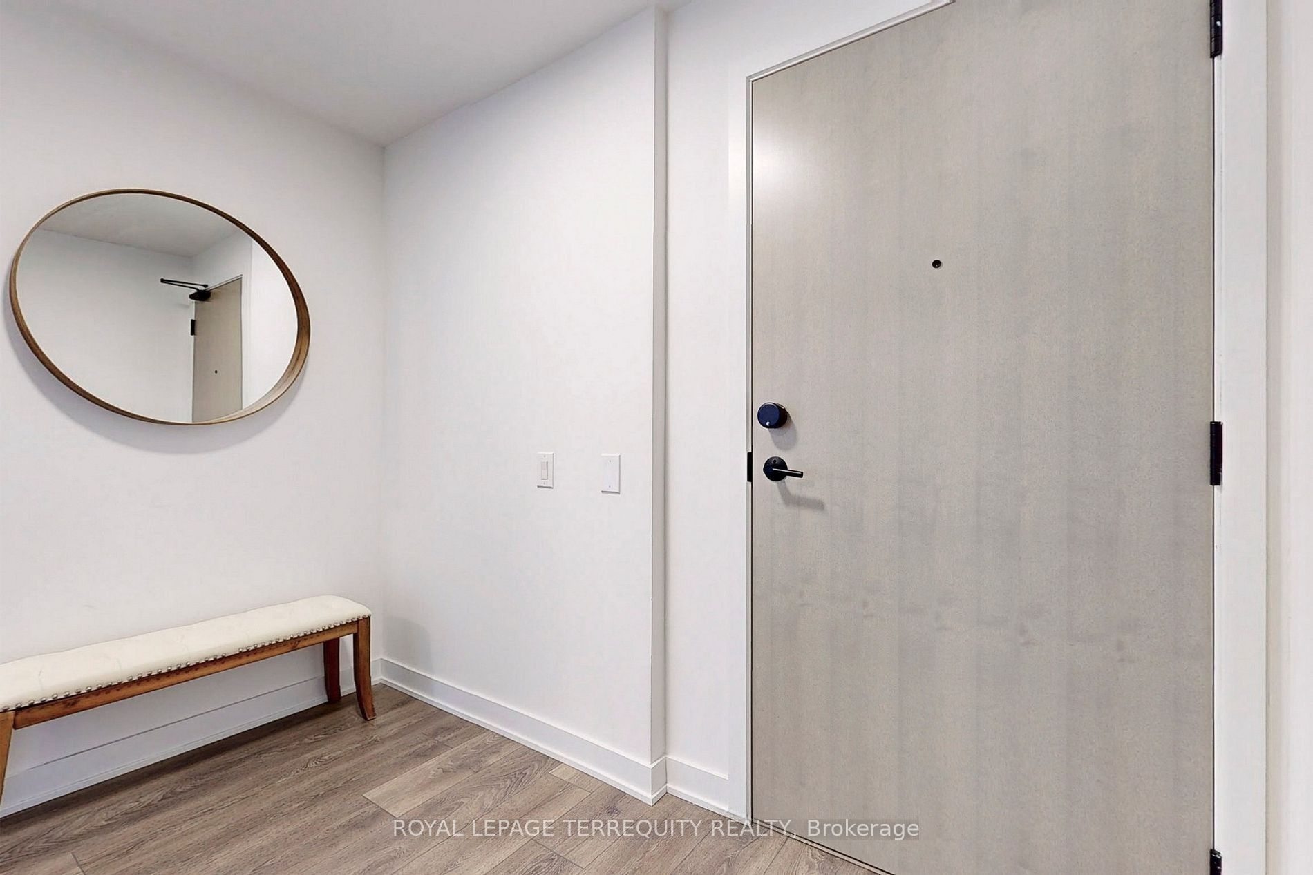 35 Tubman Avenue 1020, Toronto, ON M5A 0T1 photo 4