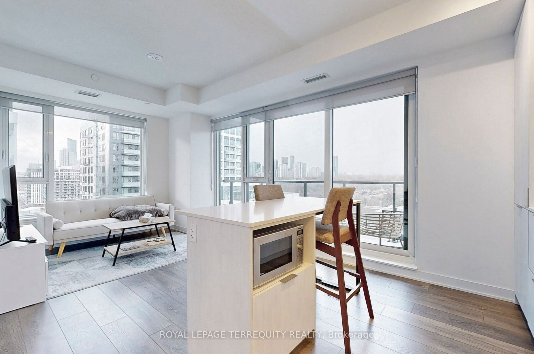 35 Tubman Avenue 1020, Toronto, ON M5A 0T1 photo 5