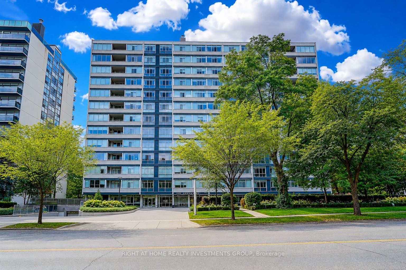 500 Avenue Road 102, Toronto, ON M4V 2J6 photo 4