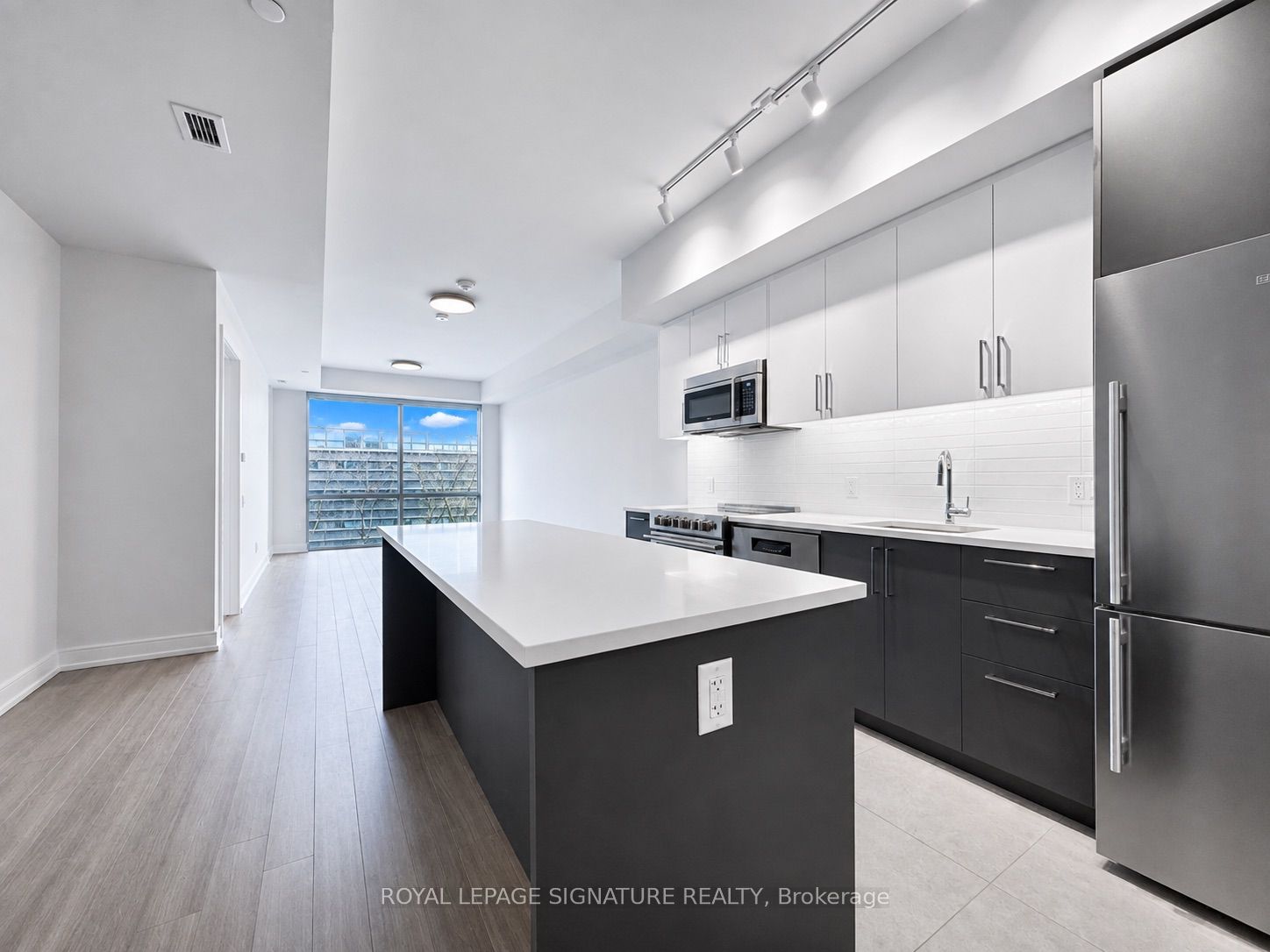 664 Spadina Avenue 314, Toronto, ON M5S 0G4 photo 2