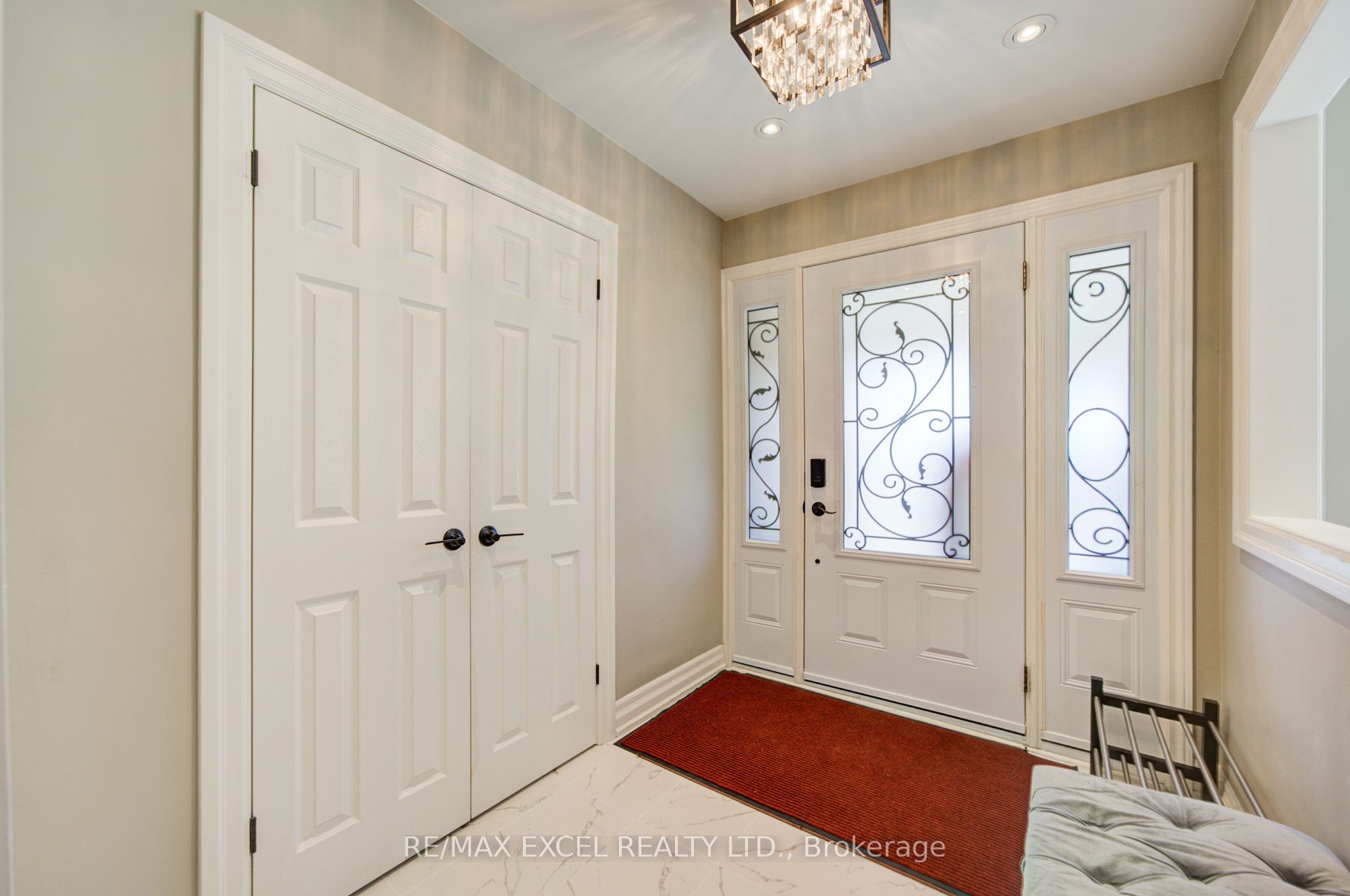 6 Averill Crescent, Toronto, ON M2M 2A9 photo 4