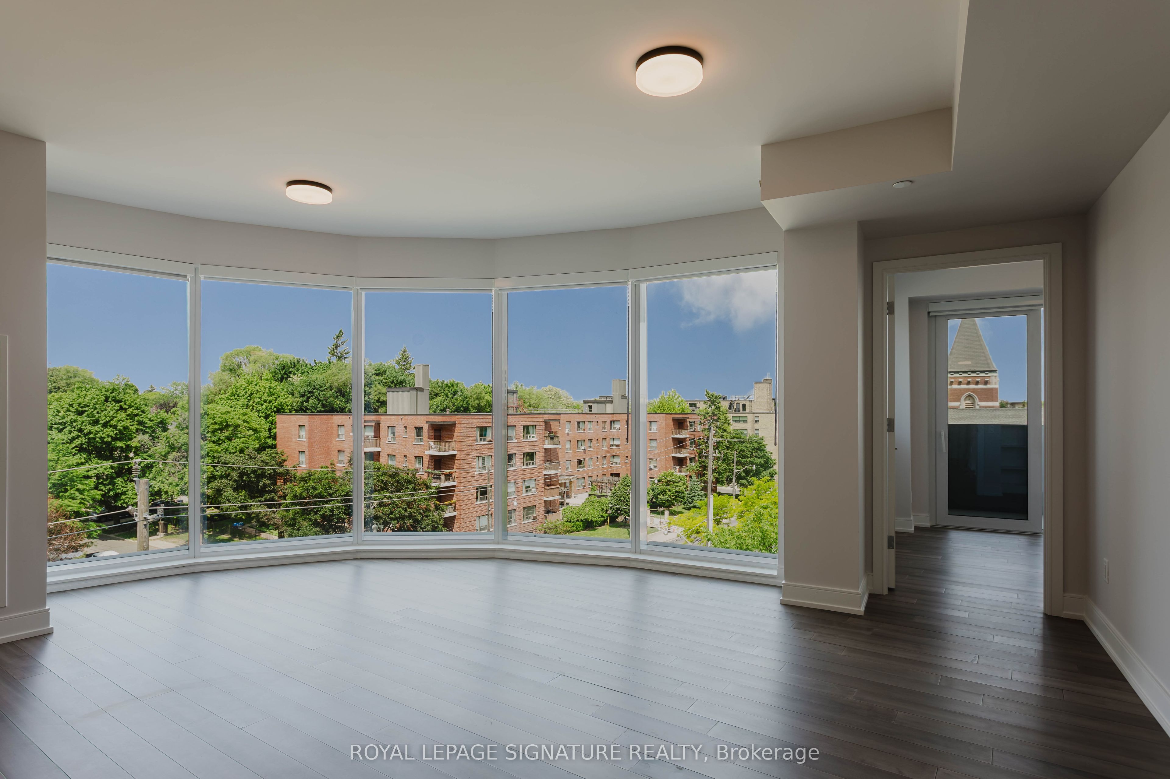 2525 Bathurst Street 306, Toronto, ON M6B 2Y9 photo 3