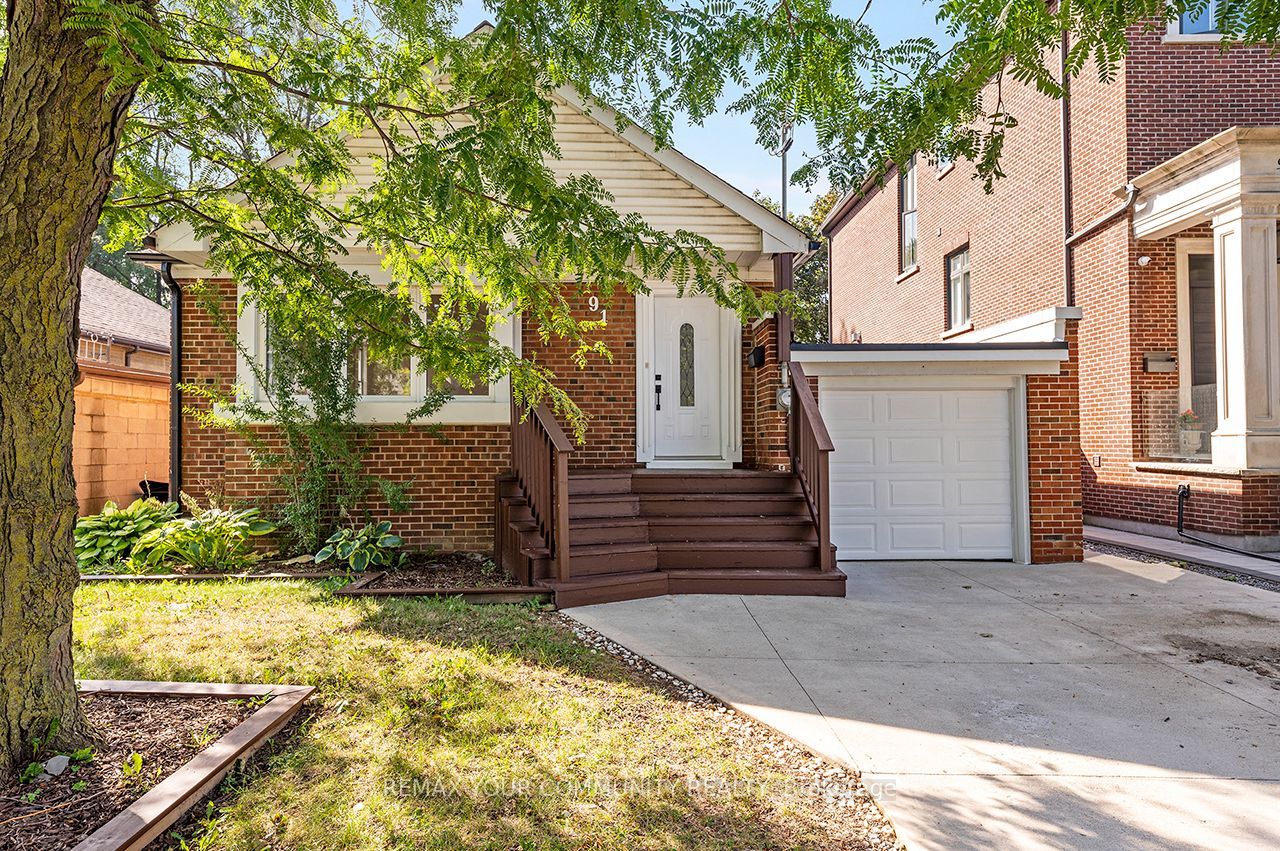 91 Mcgillivray Avenue, Toronto, ON M5M 2Y5