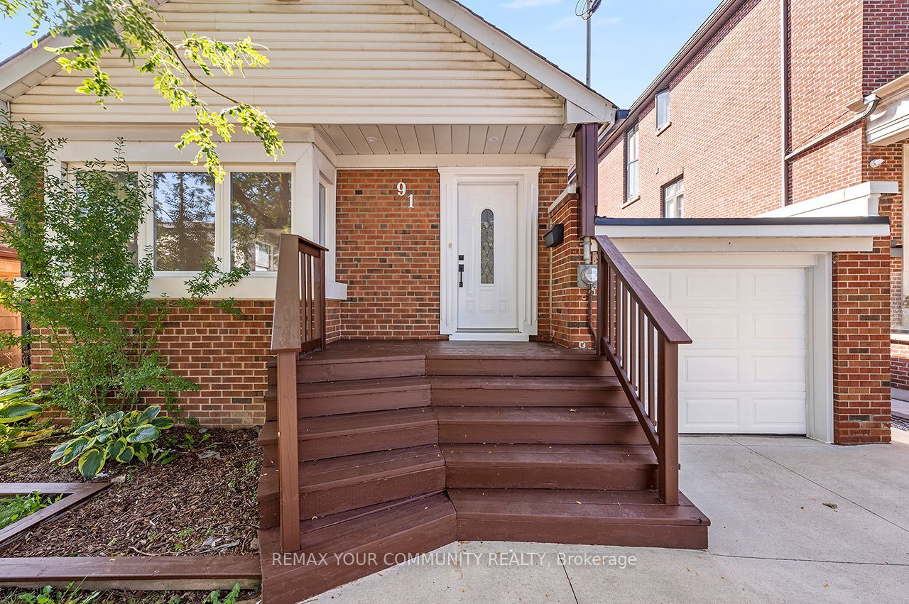 91 Mcgillivray Avenue, Toronto, ON M5M 2Y5 photo 2