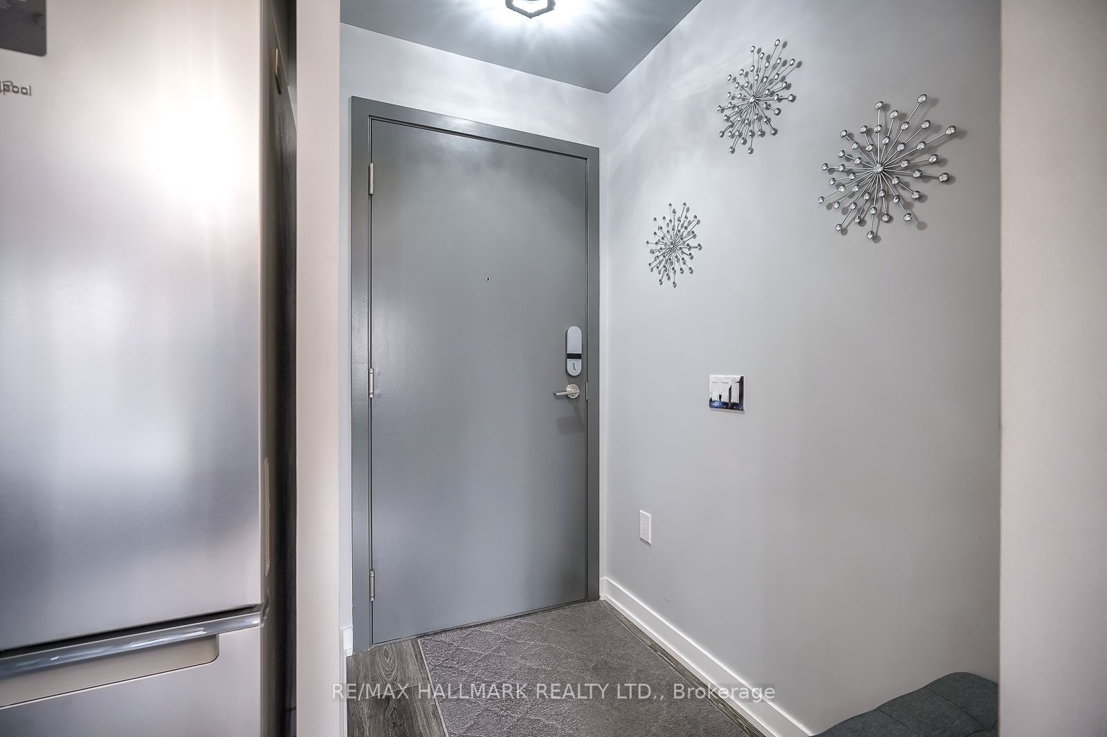 9 Tecumseth Street 421, Toronto, ON M5V 3G4 photo 4