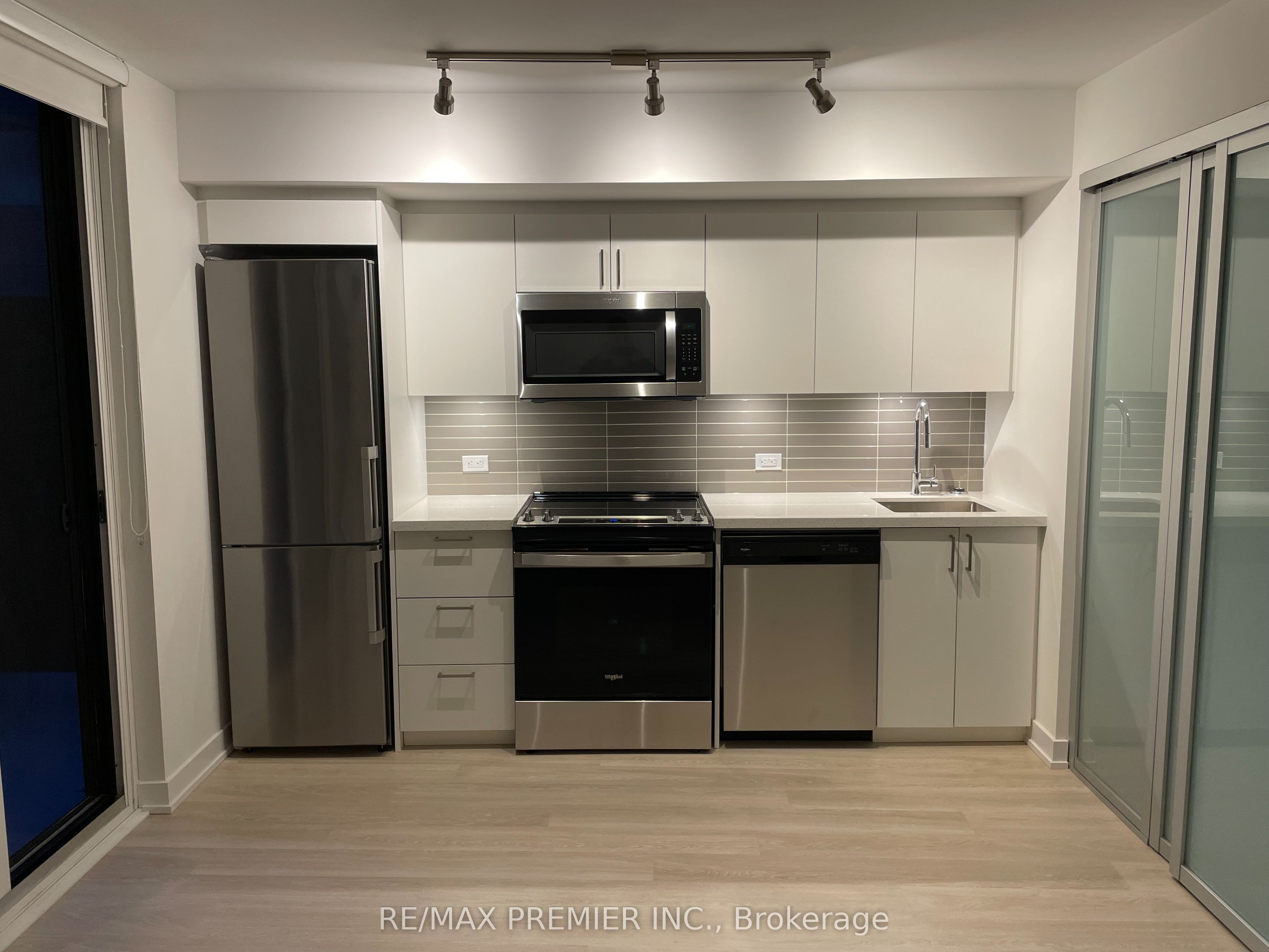 30 Tretti Way 733, Toronto, ON M3H 0E3 photo 3