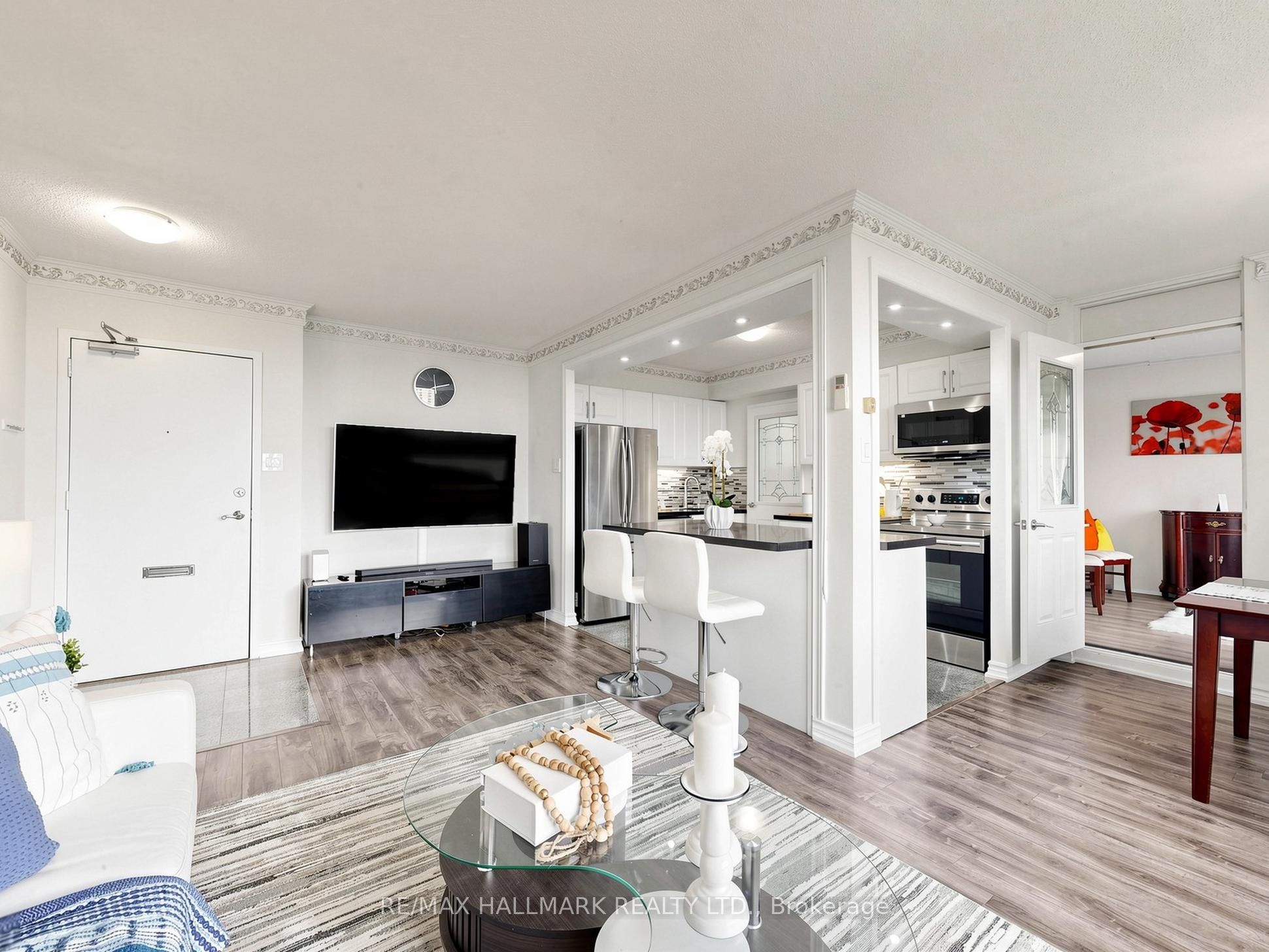 5 Parkway Forest Drive 1609, Toronto, ON M2J 1L2 photo 4
