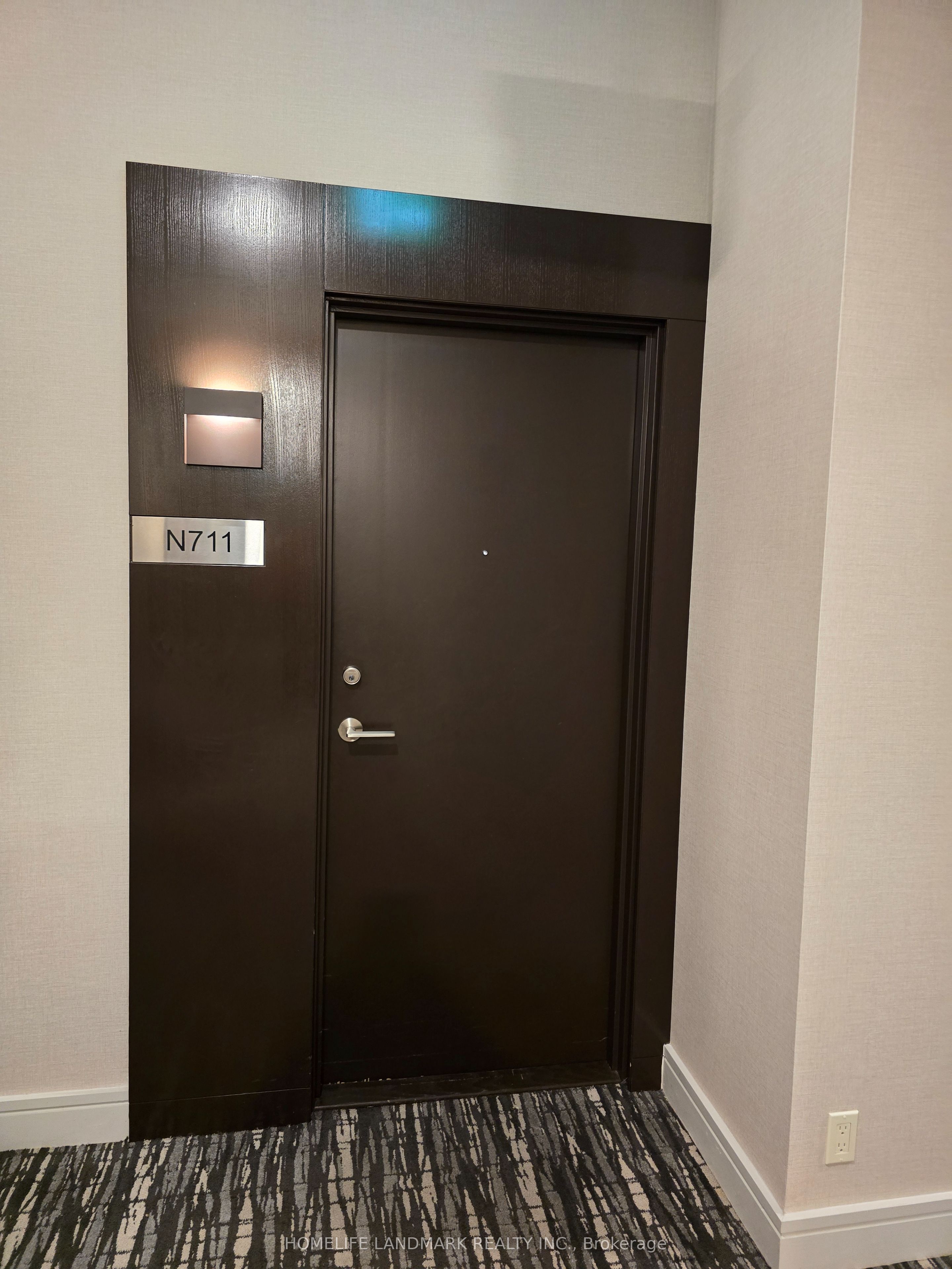 116 George Street 711, Toronto, ON M5A 2M5