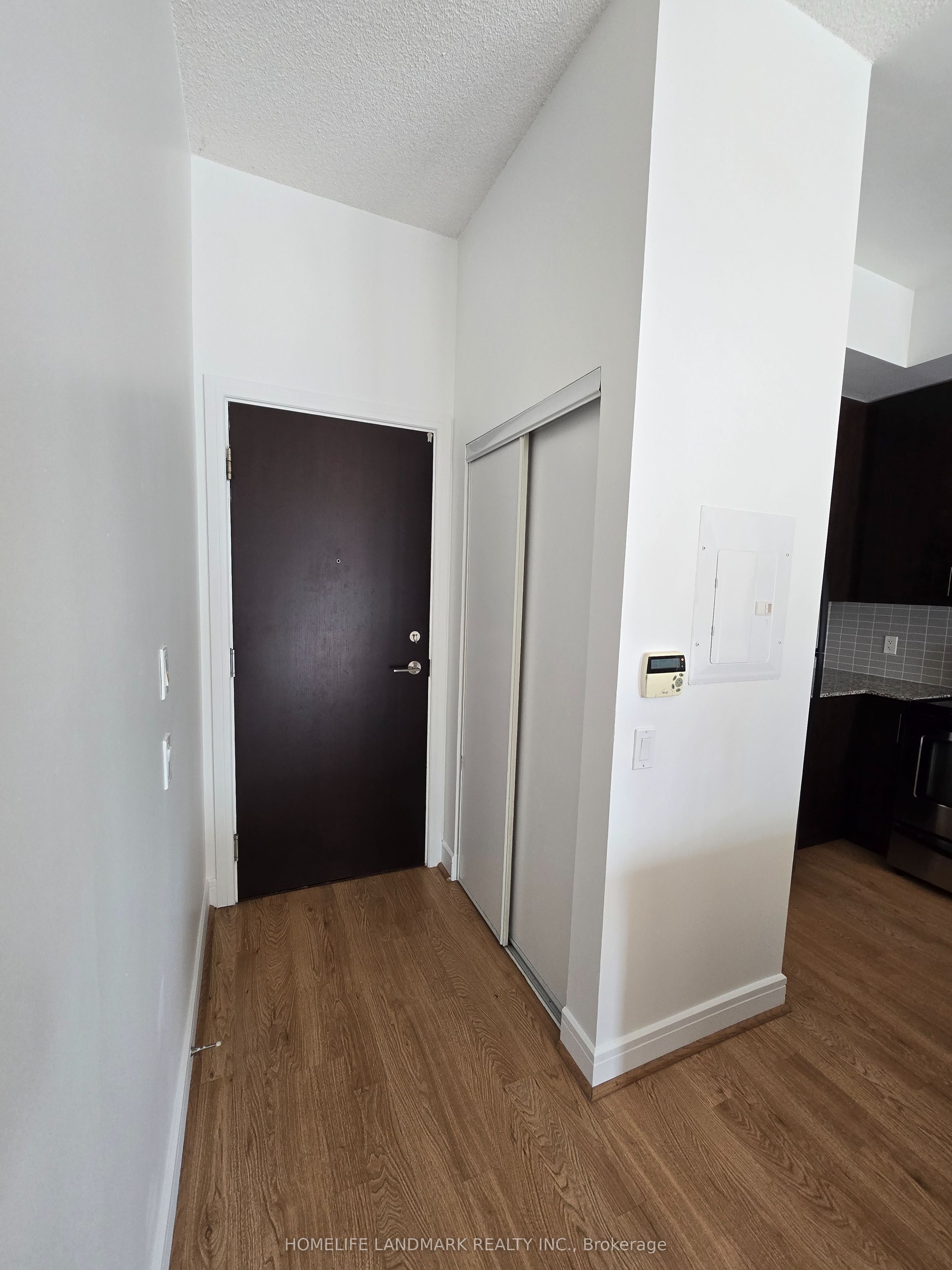 116 George Street 711, Toronto, ON M5A 2M5 photo 2