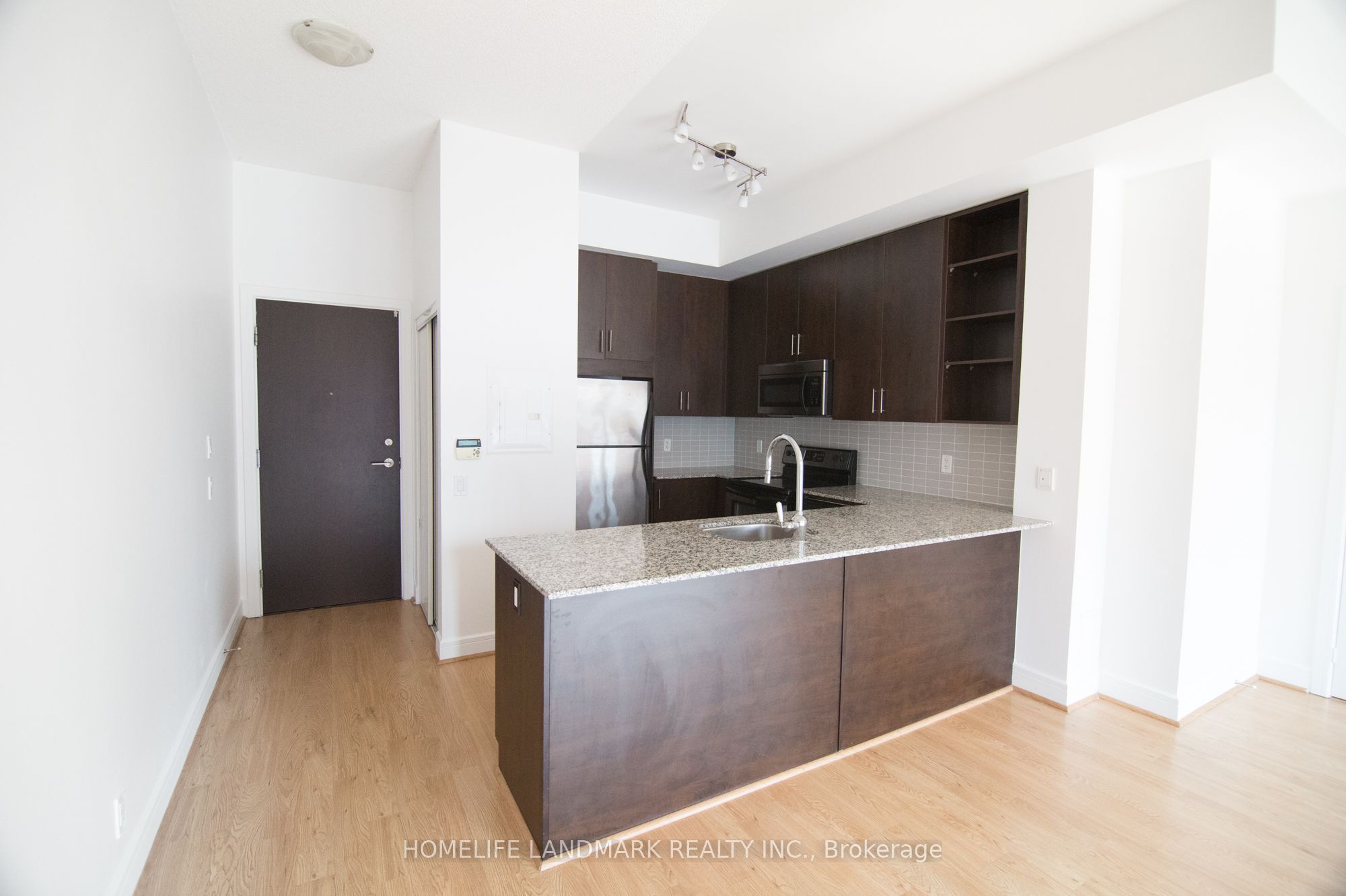116 George Street 711, Toronto, ON M5A 2M5 photo 3