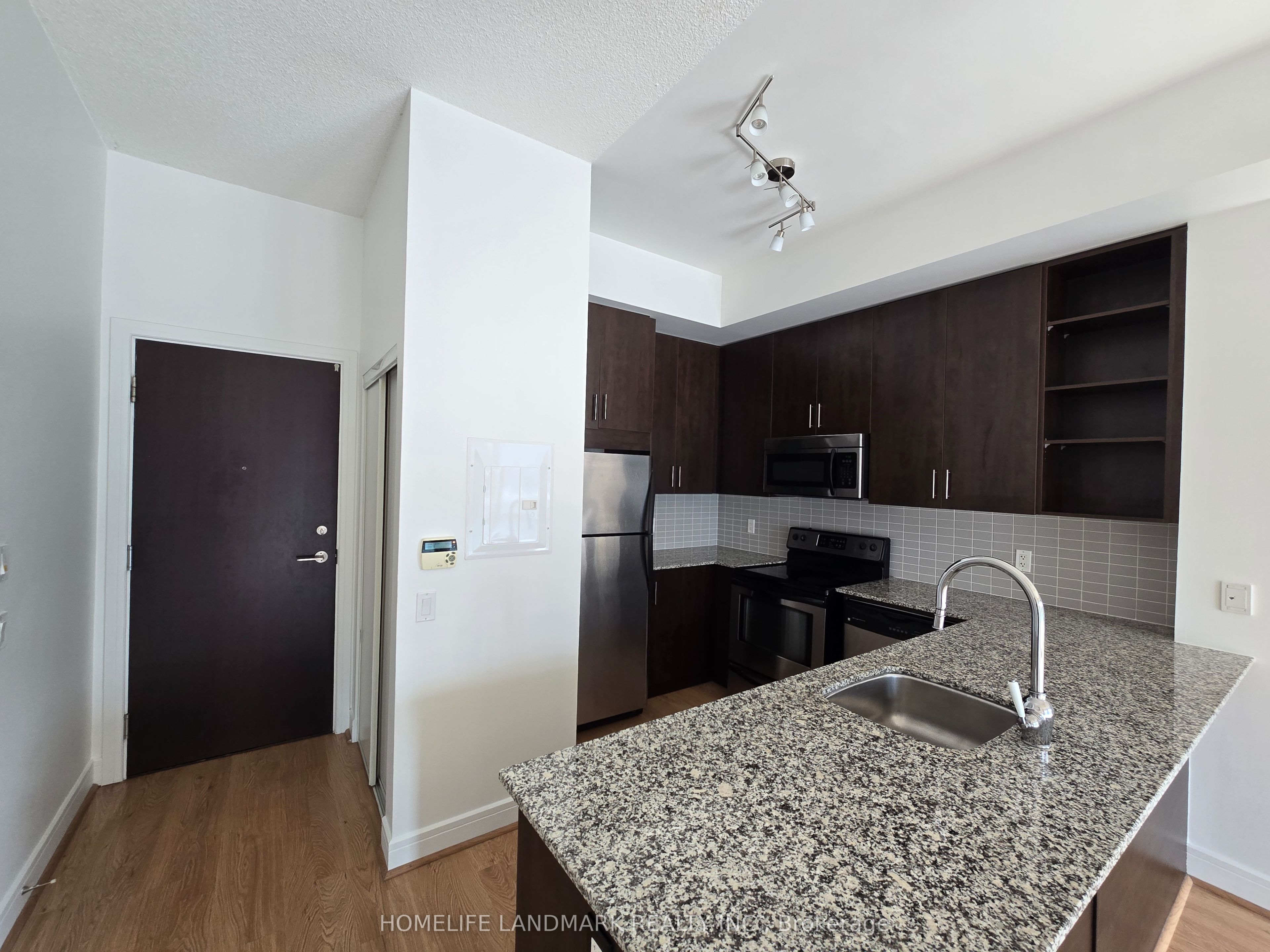 116 George Street 711, Toronto, ON M5A 2M5 photo 4