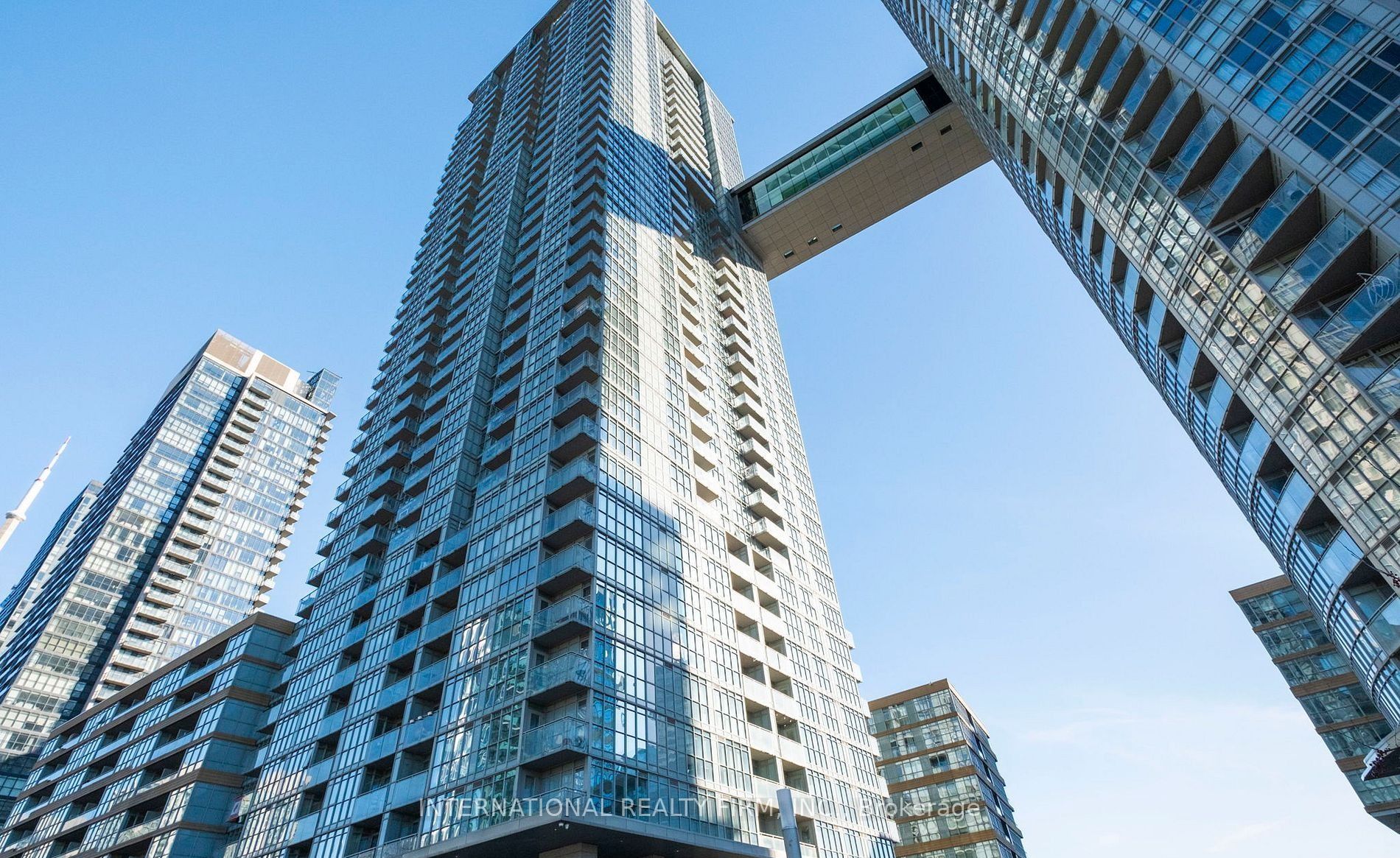 15 S Iceboat Terrace 3503, Toronto, ON M5V 4A5 photo 2