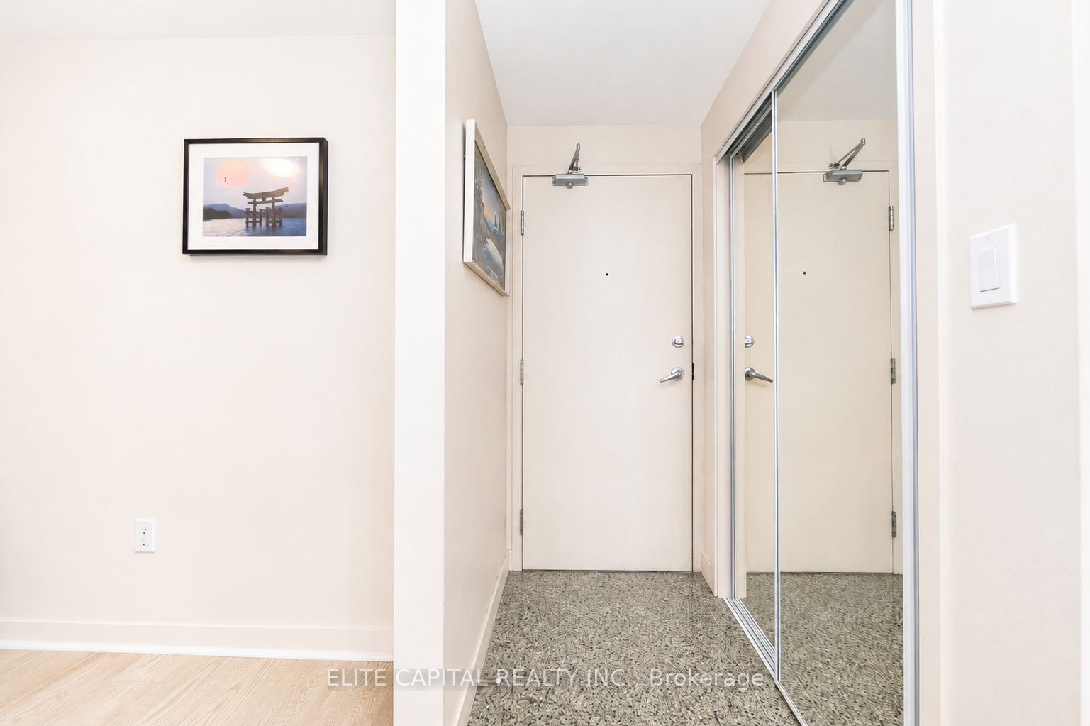 10 Navy Wharf Court 1008, Toronto, ON M5V 3V2