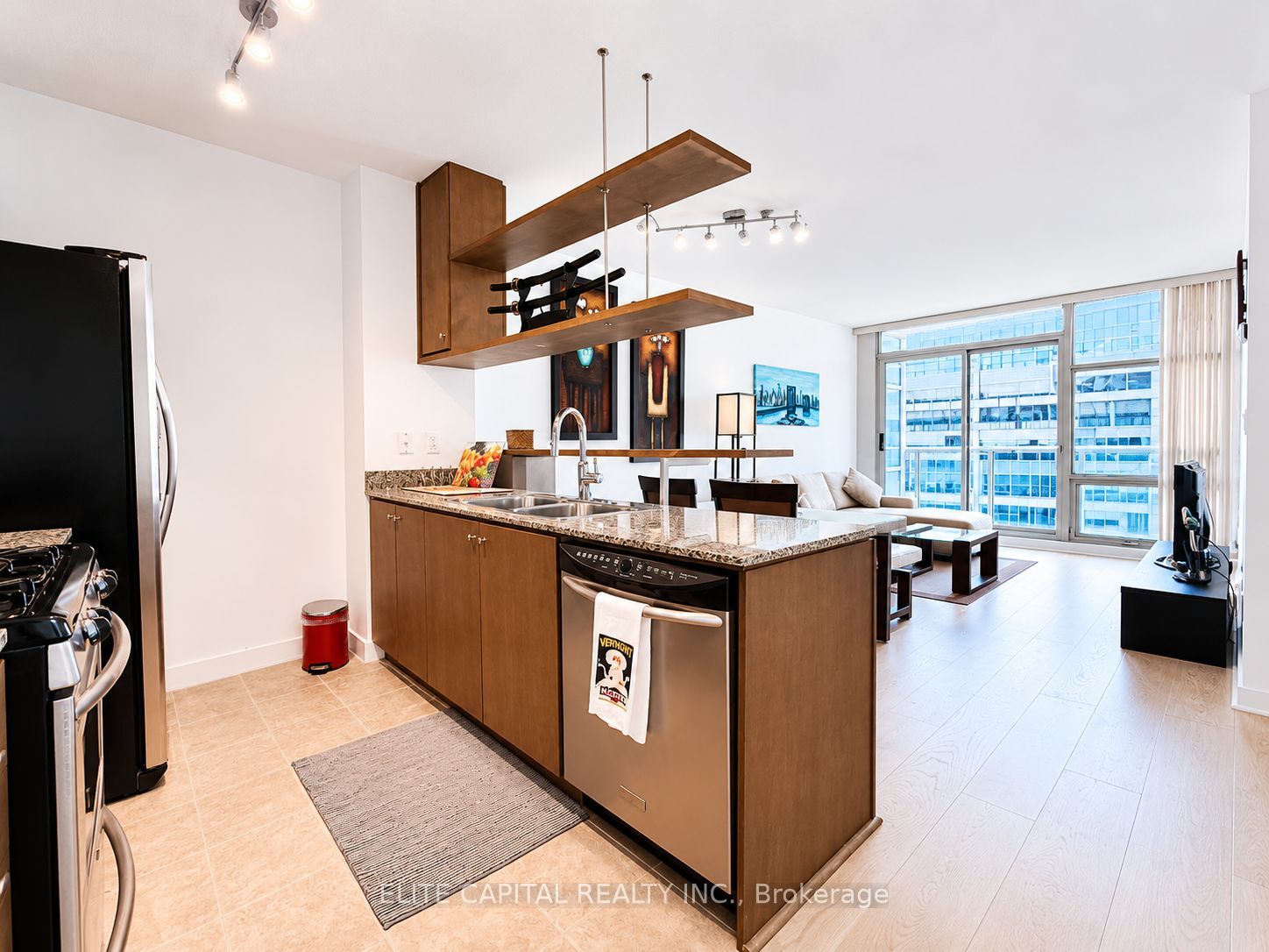 10 Navy Wharf Court 1008, Toronto, ON M5V 3V2 photo 3