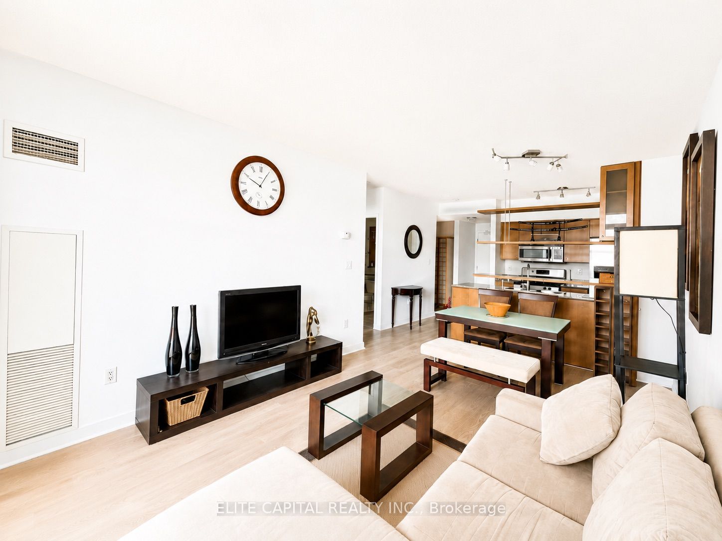 10 Navy Wharf Court 1008, Toronto, ON M5V 3V2 photo 4