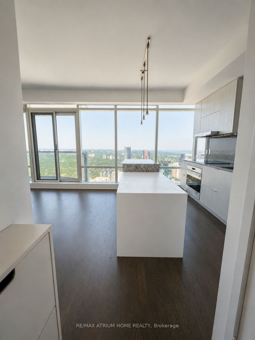 1 Bloor Street E 5403, Toronto, ON M4W 0A8 photo 3