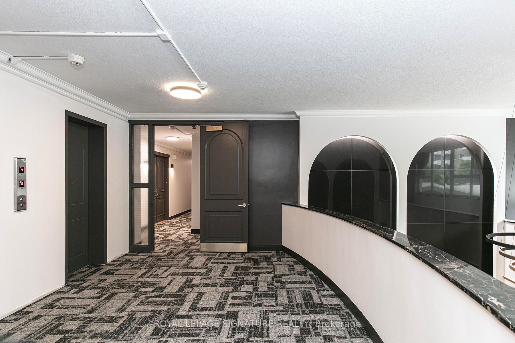 10 Shallmar Boulevard 201, Toronto, ON M5N 1J4 photo 2