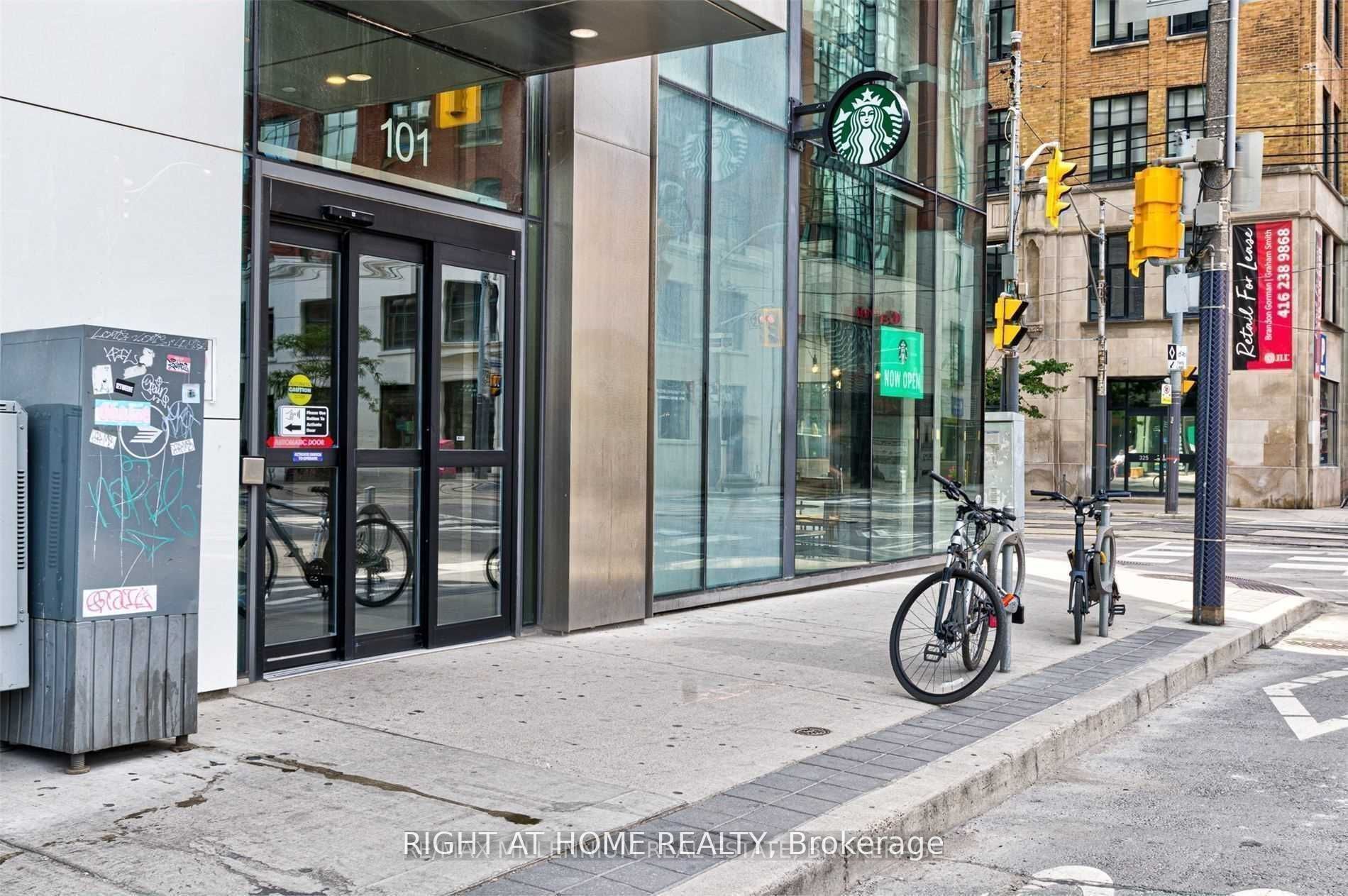 101 Peter Street W 2705, Toronto, ON M5V 0G6 photo 2