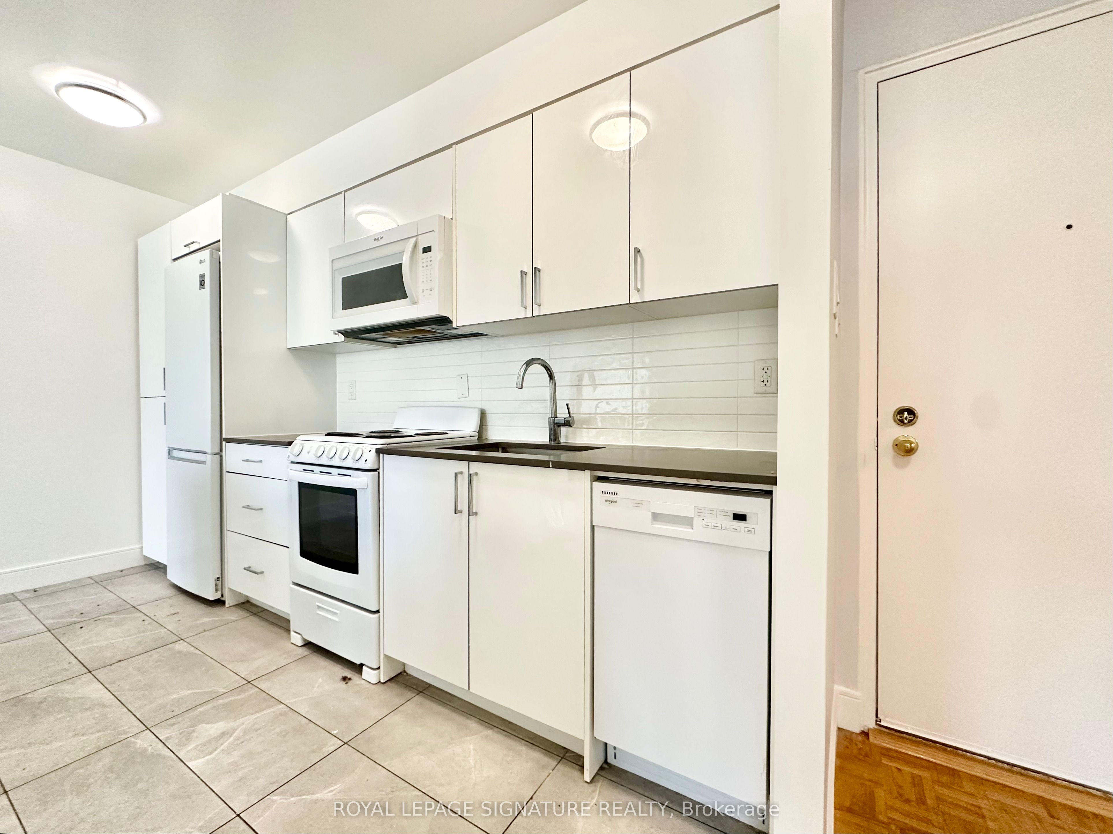 990 Avenue Road 108, Toronto, ON M5P 2K8 photo 4