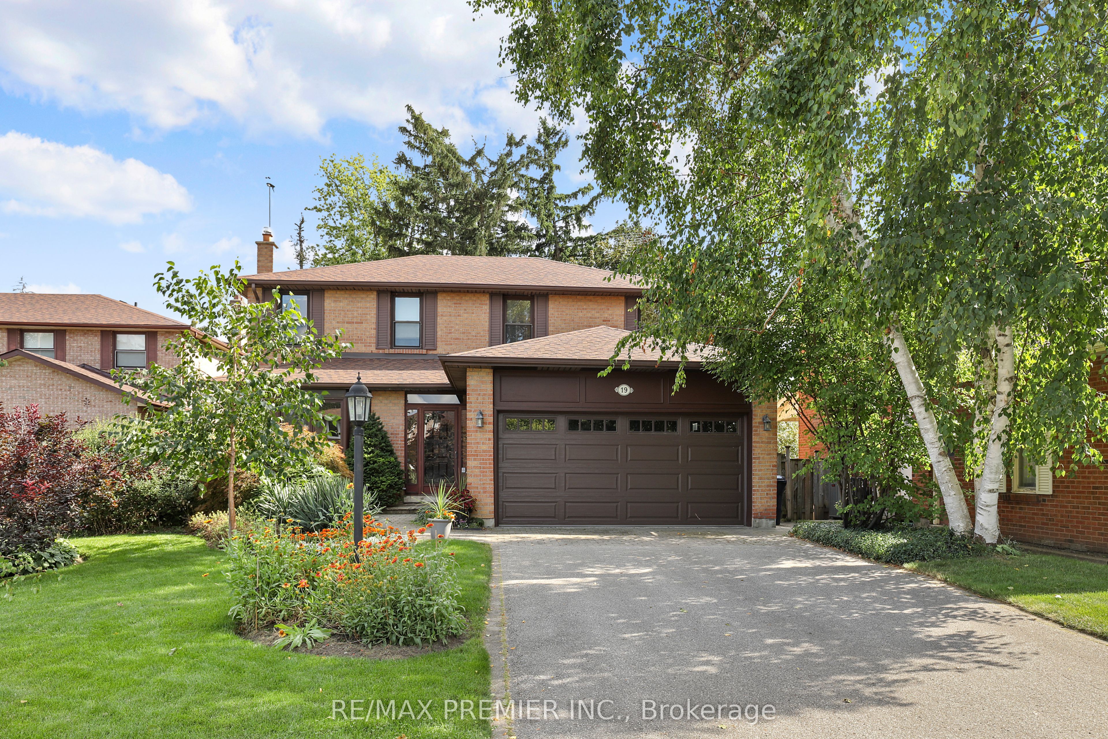 19 Temagami Court, Toronto, ON M2M 4E6