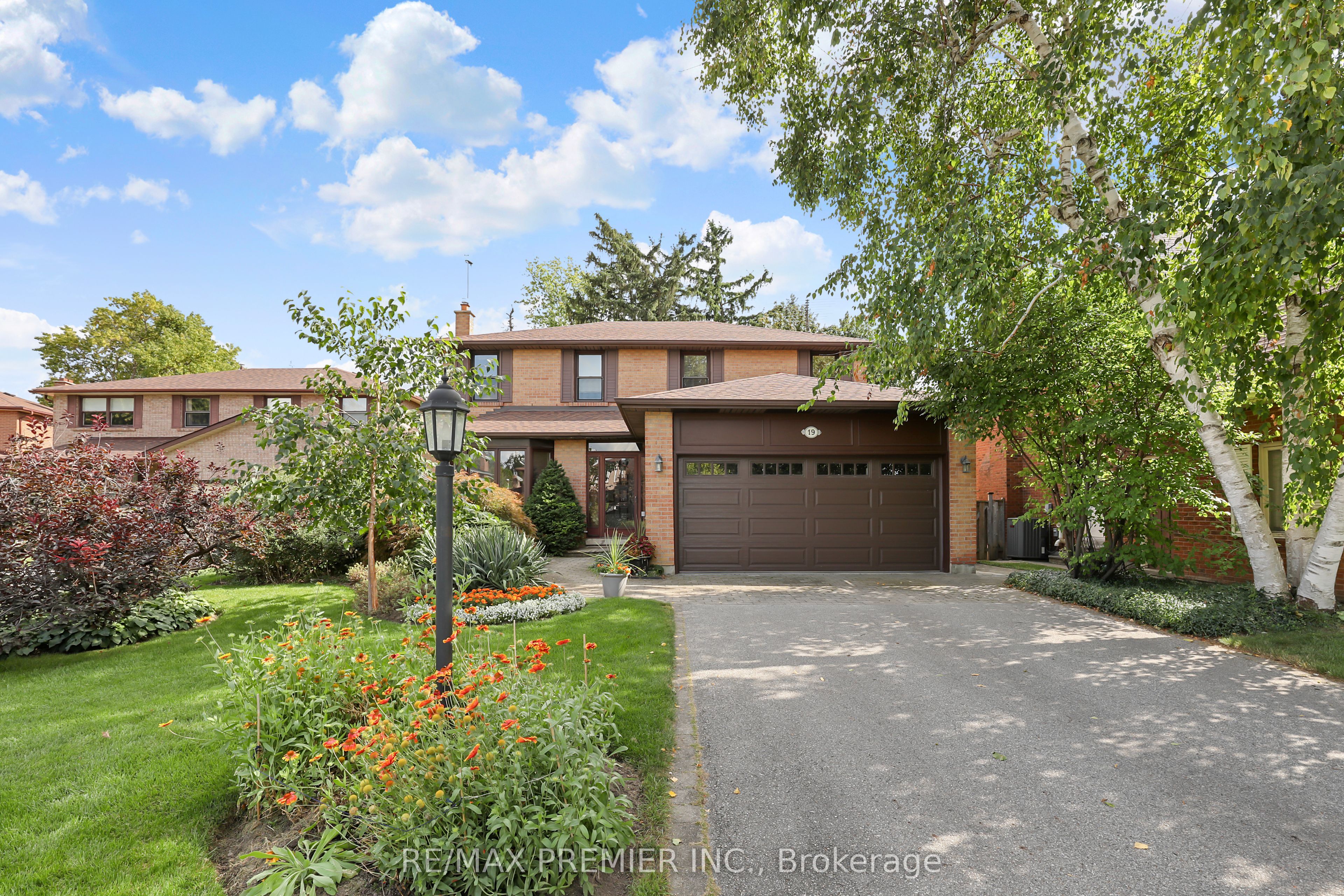 19 Temagami Court, Toronto, ON M2M 4E6 photo 2