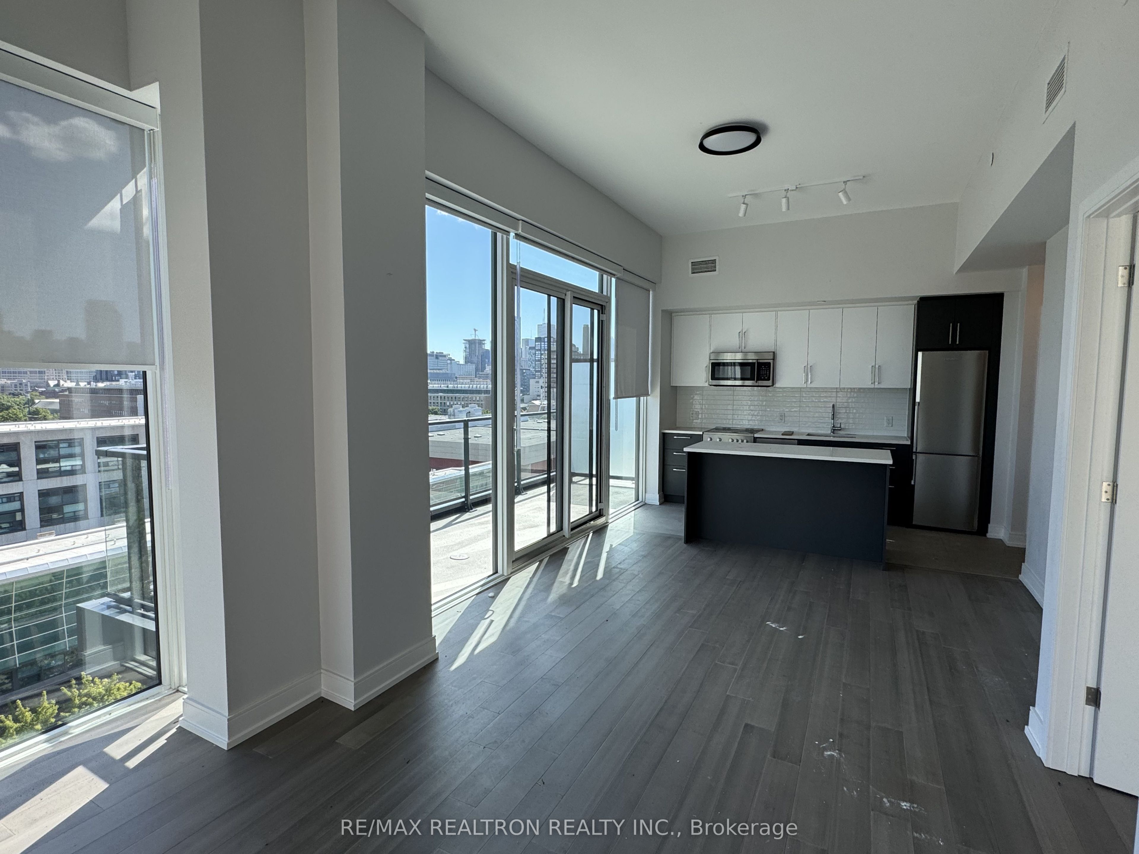 664 Spadina Avenue 1103, Toronto, ON M5S 2H7 photo 5