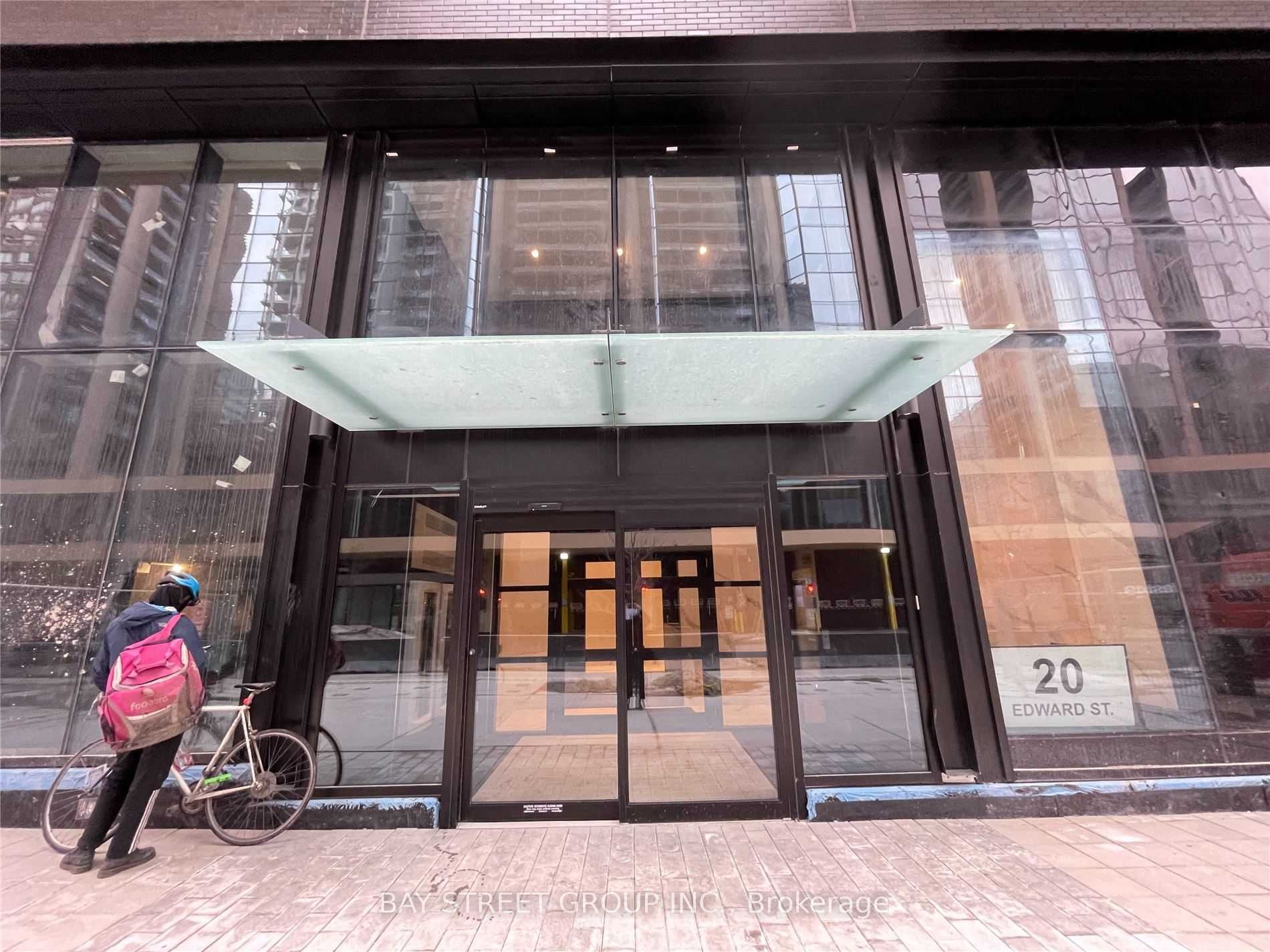 20 Edward Street 1119, Toronto, ON M5G 1C9 photo 2