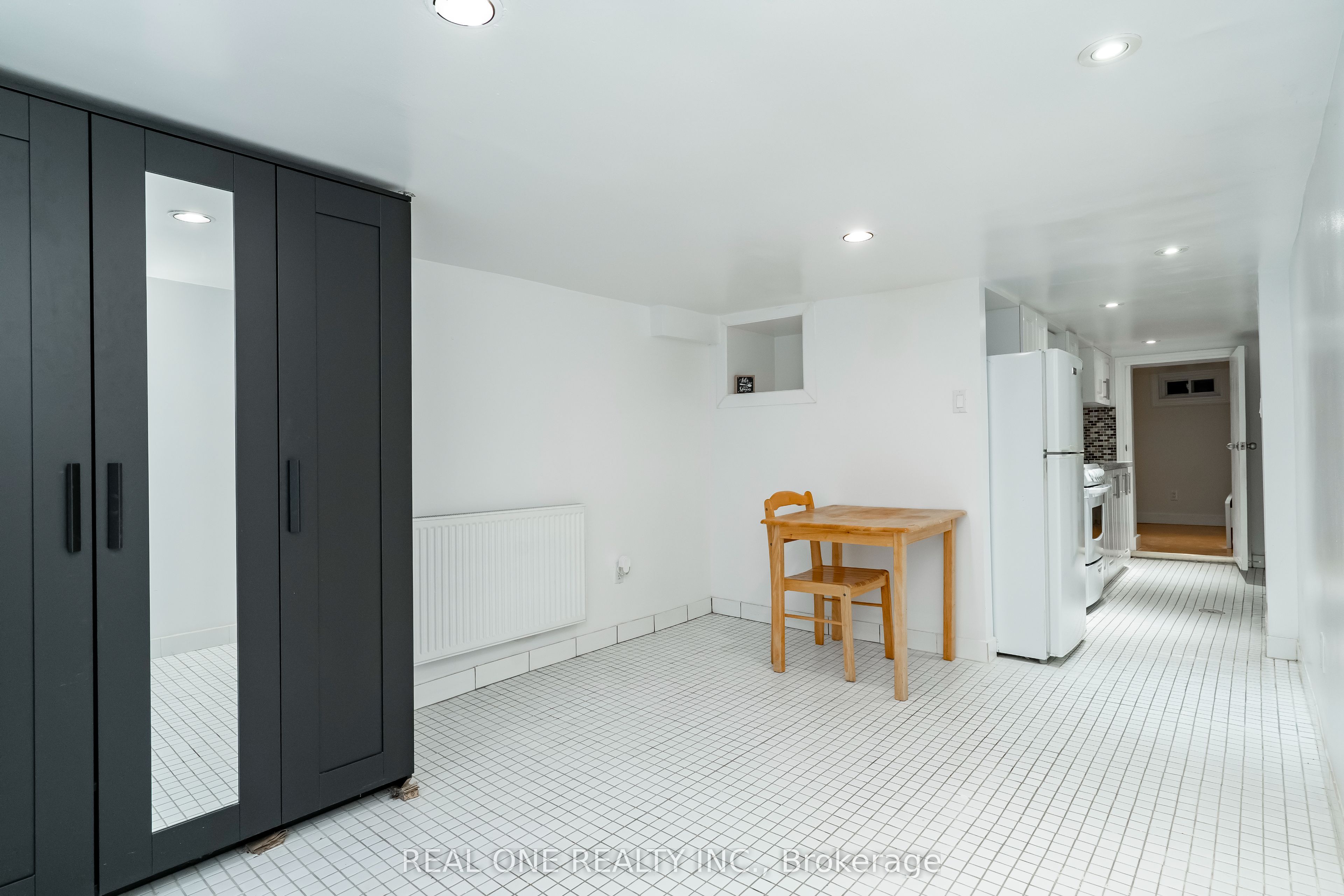 178 Manning Avenue Basement, Toronto, ON M6J 2K5