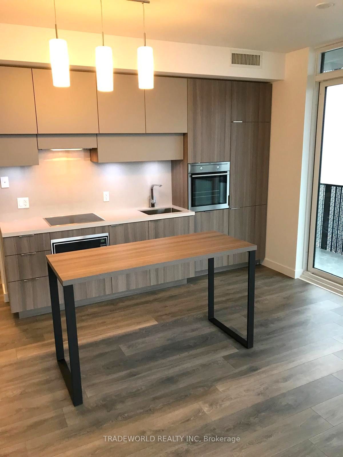 8 Eglinton Avenue E 1805, Toronto, ON M4P 0C1 photo 3