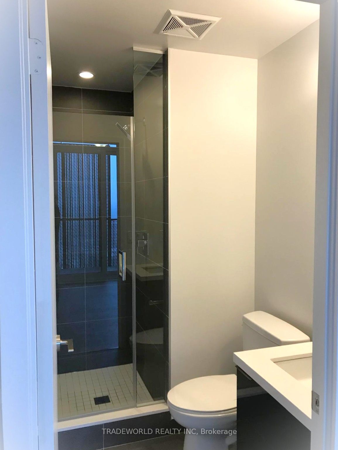 8 Eglinton Avenue E 1805, Toronto, ON M4P 0C1 photo 5