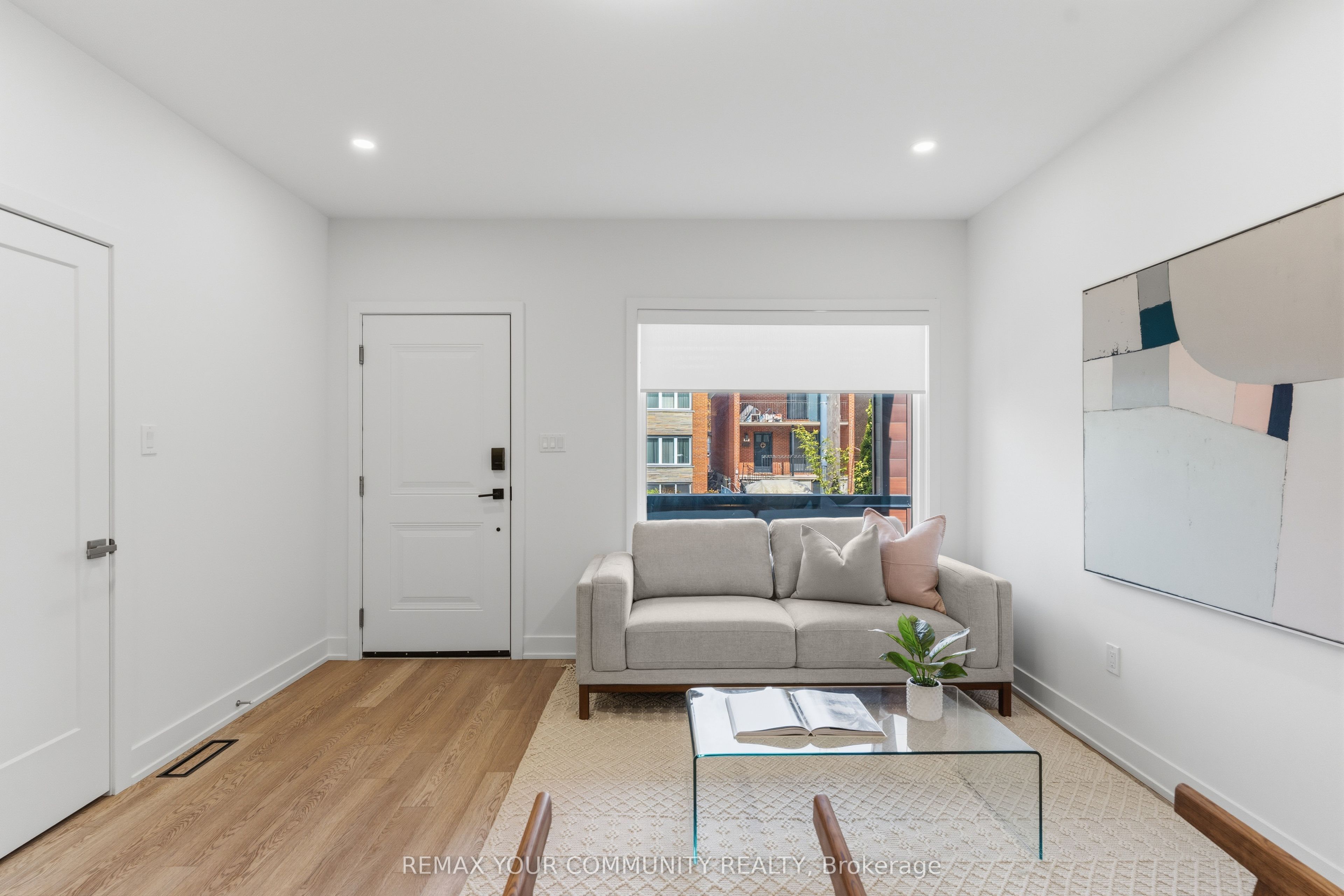 86 Kenwood Avenue 1, Toronto, ON M6C 2S2 photo 3