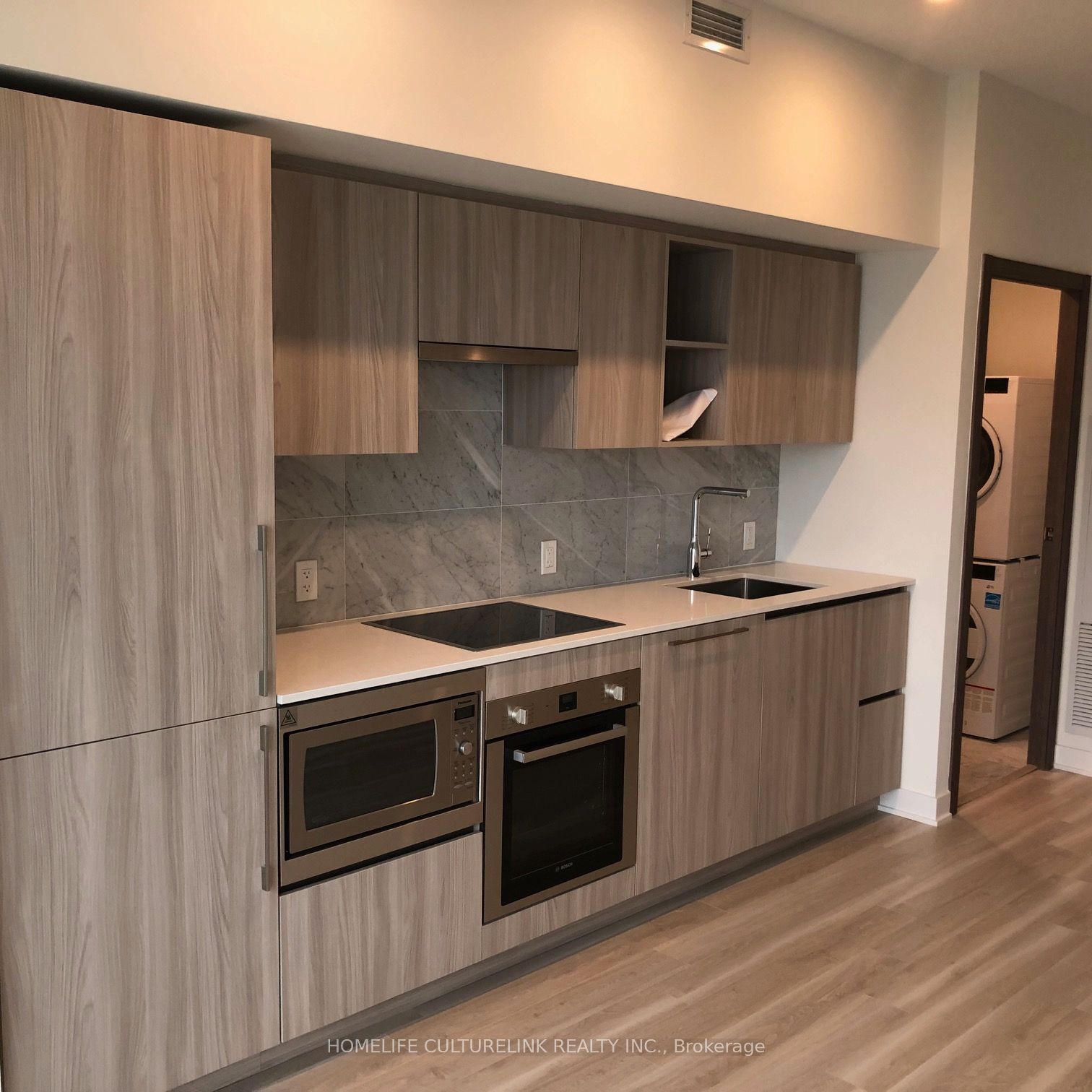 19 Bathurst Street 3302, Toronto, ON M5V 0N2 photo 5