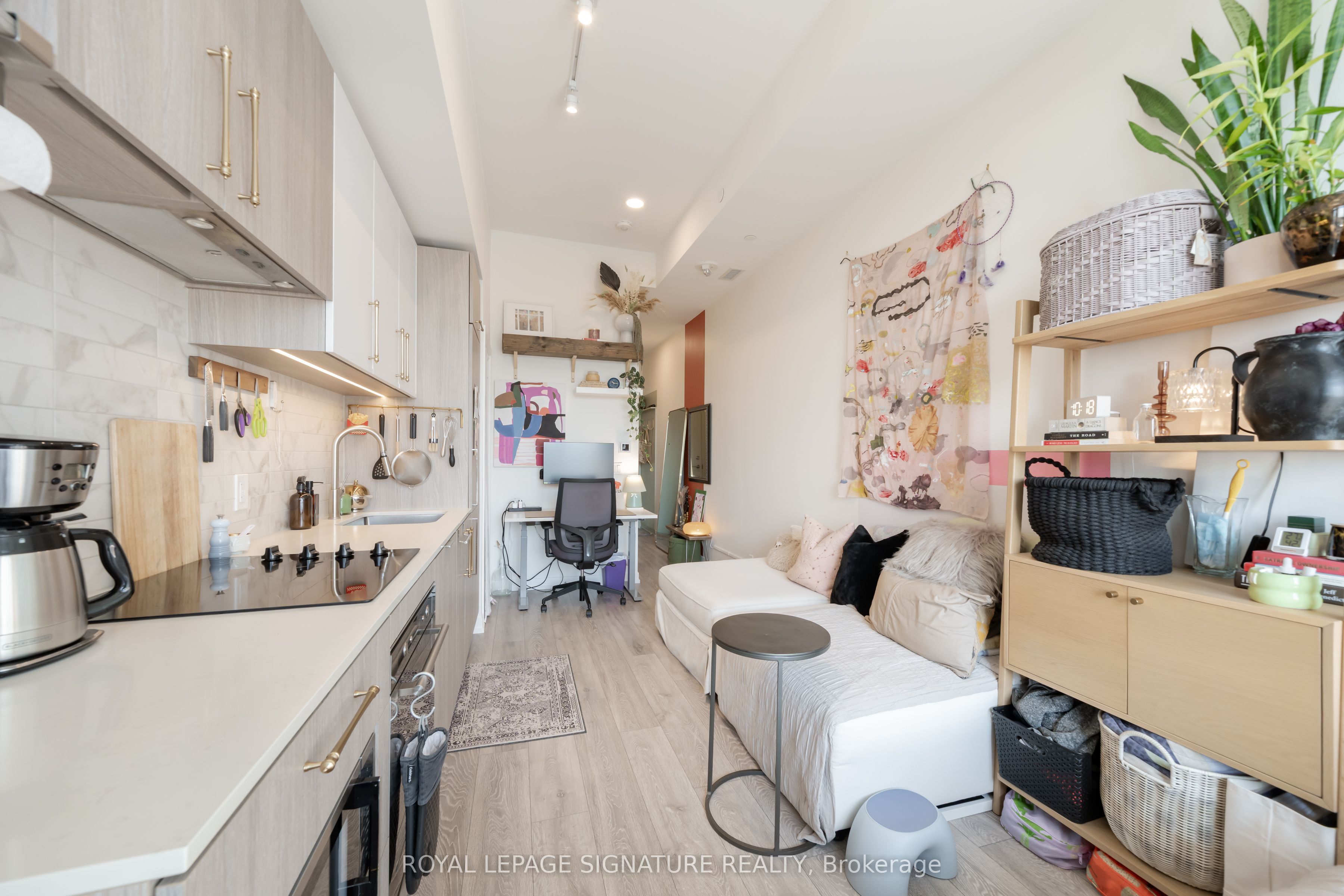 2020 Bathurst Street 929, Toronto, ON M5P 0A6 photo 5